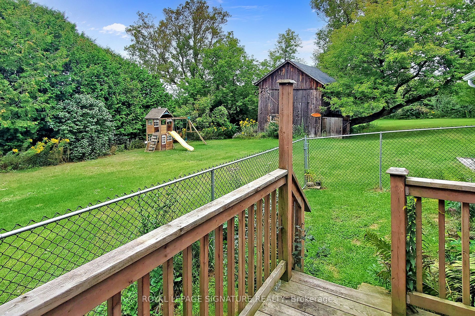 30 Hunters Rd
