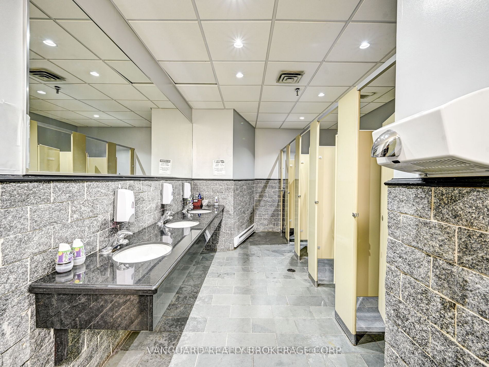 90 Winges Rd, #203-206