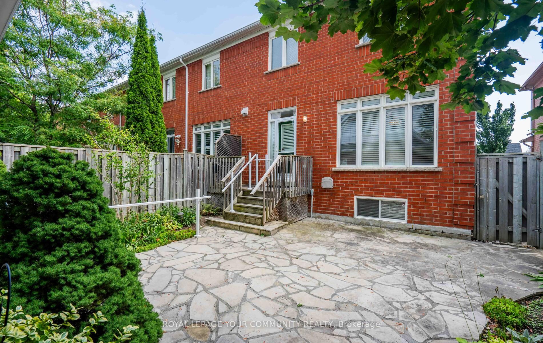 131 Irish Rose Dr