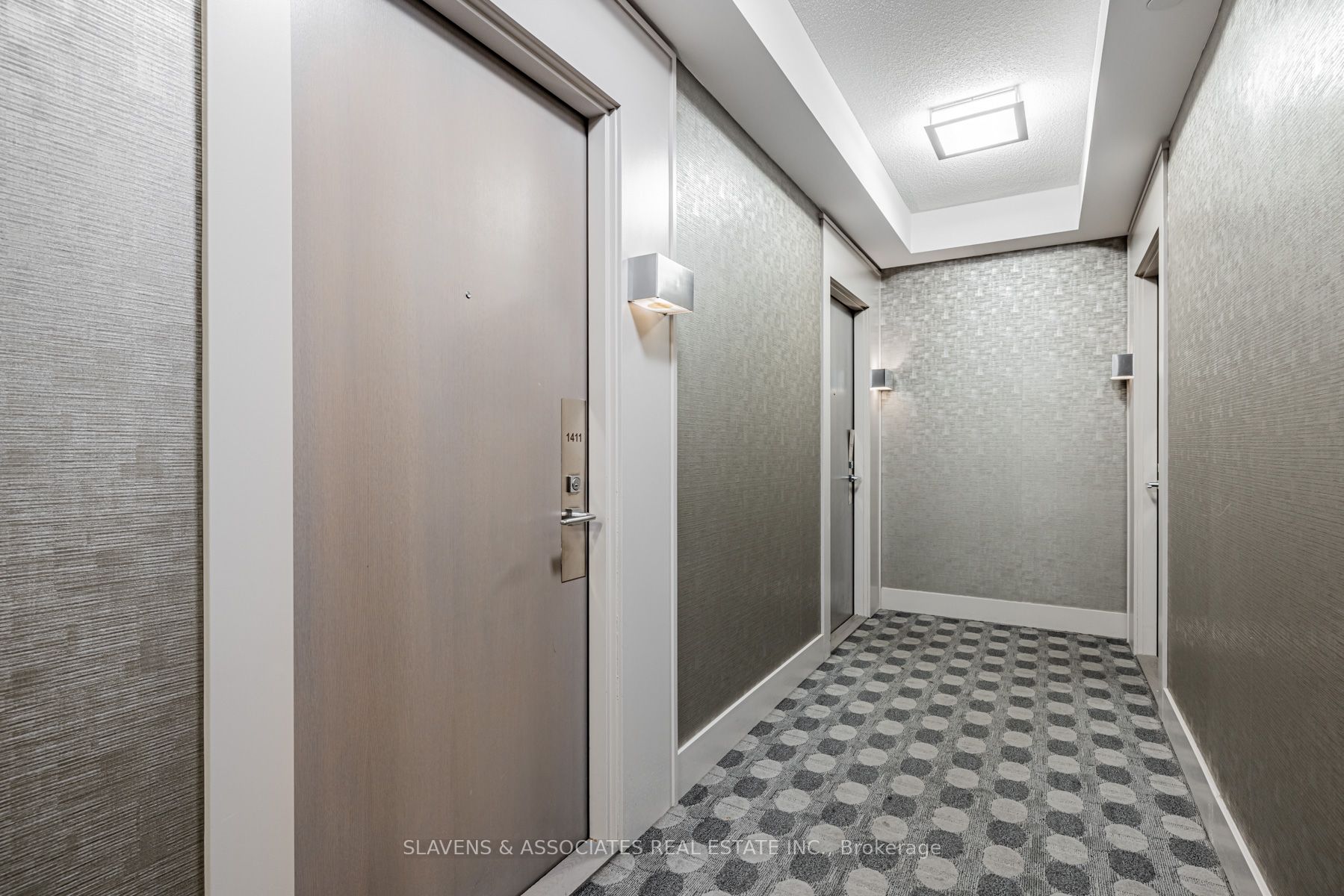 7167 Yonge St, #1411