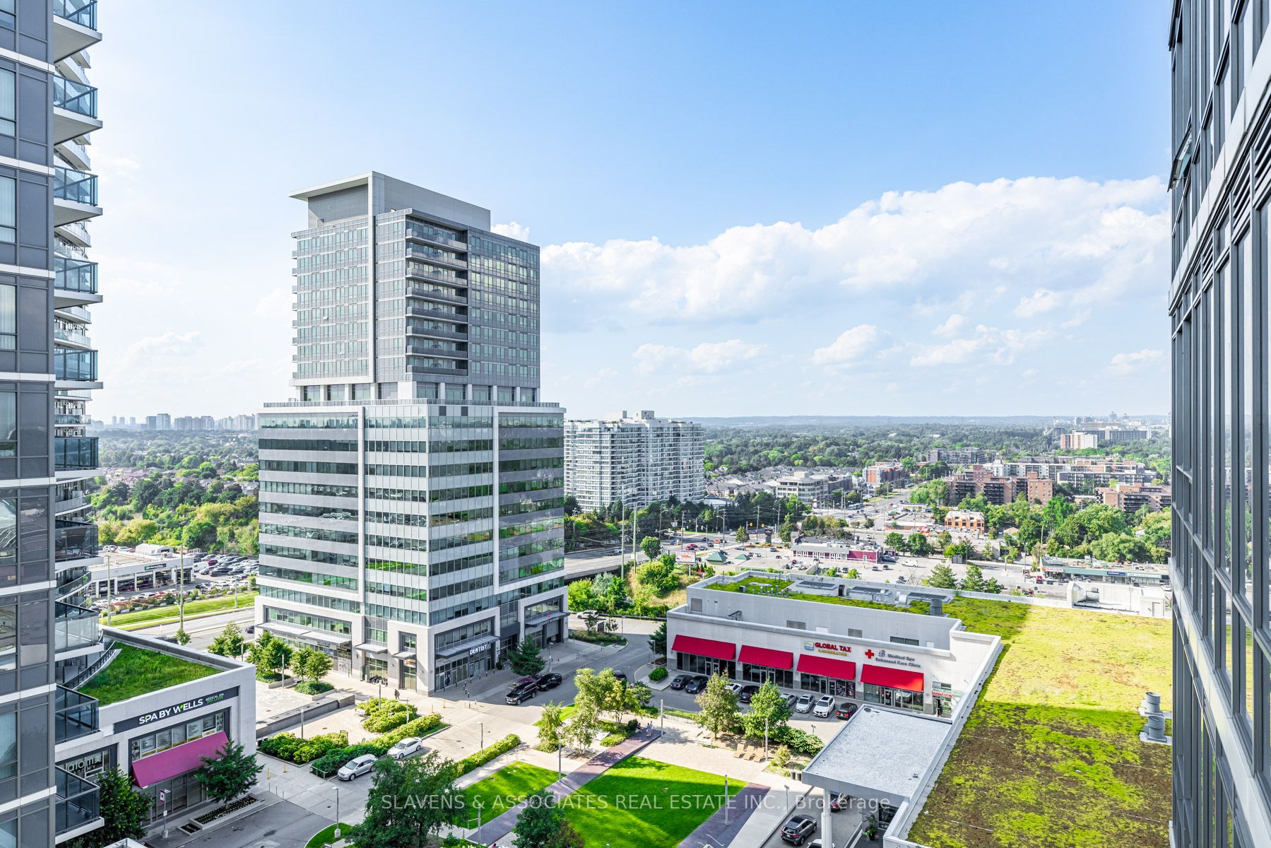 7167 Yonge St, #1411