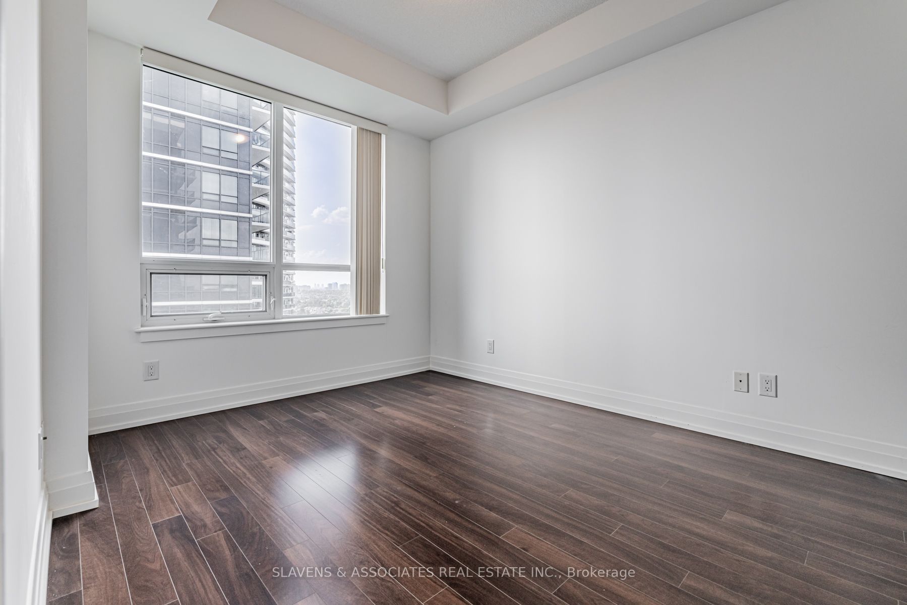 7167 Yonge St, #1411