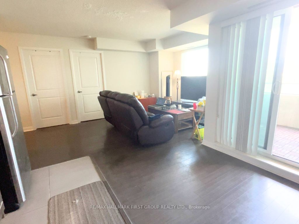 75 Norman Bethune Avenue, #422