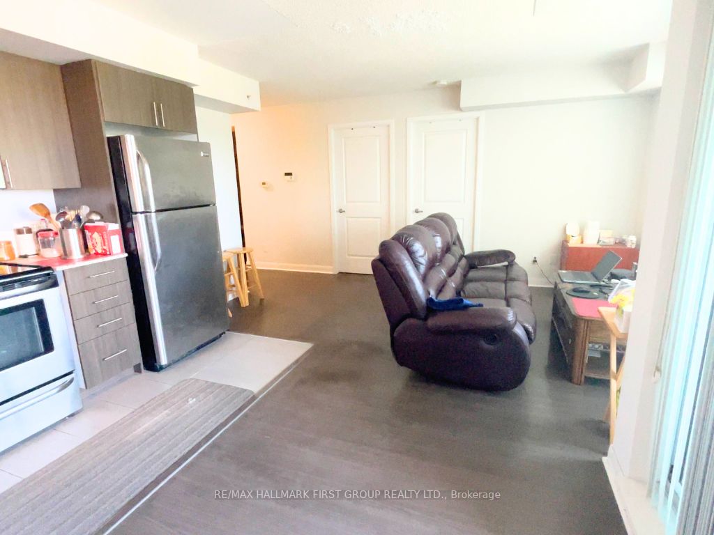 75 Norman Bethune Avenue, #422