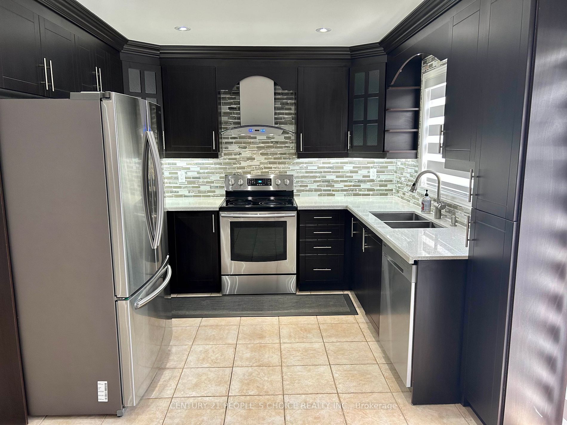 51 Echo Ridge Cres