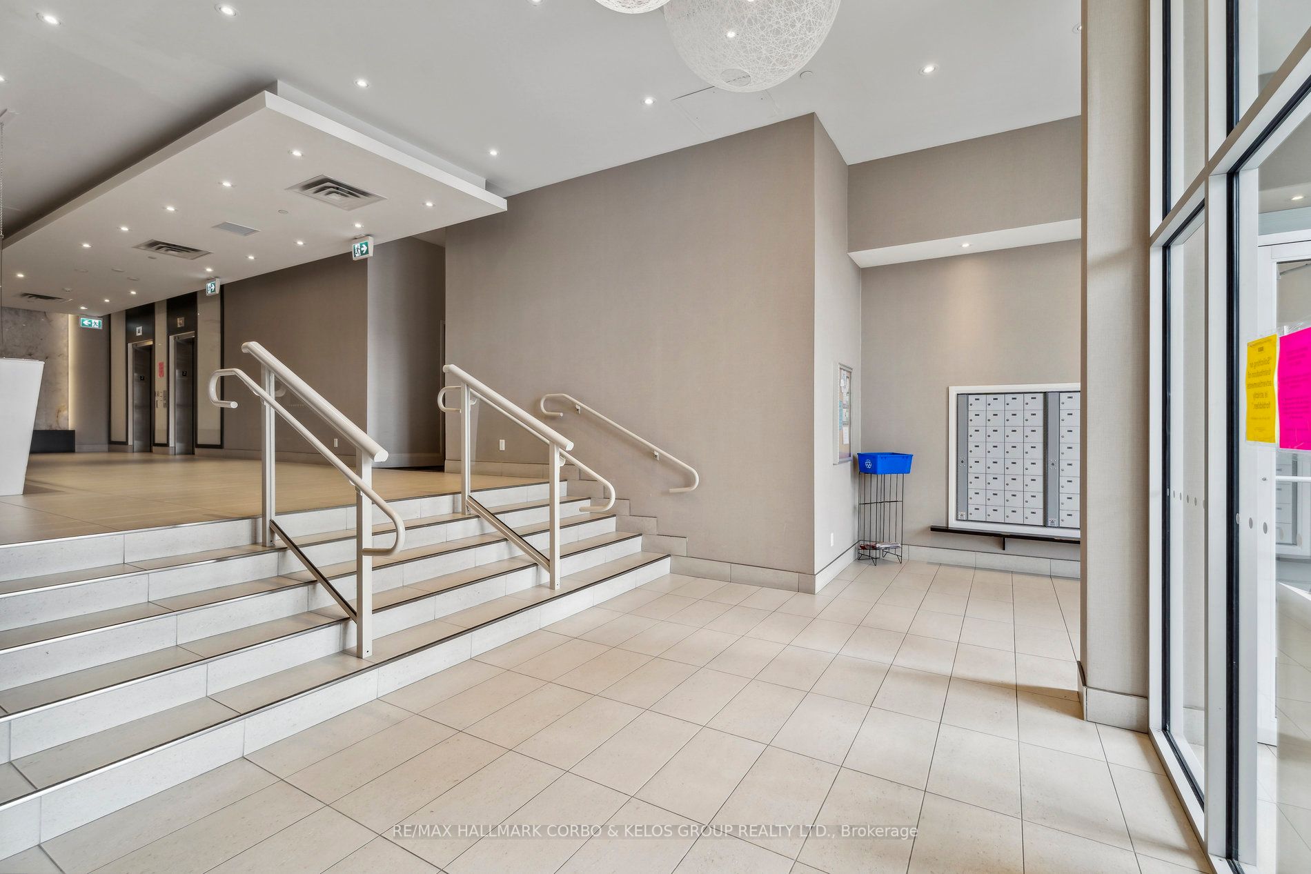 15277 Yonge Street, #201