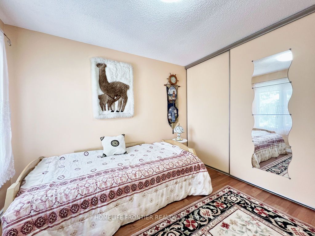 91 Donisi Ave