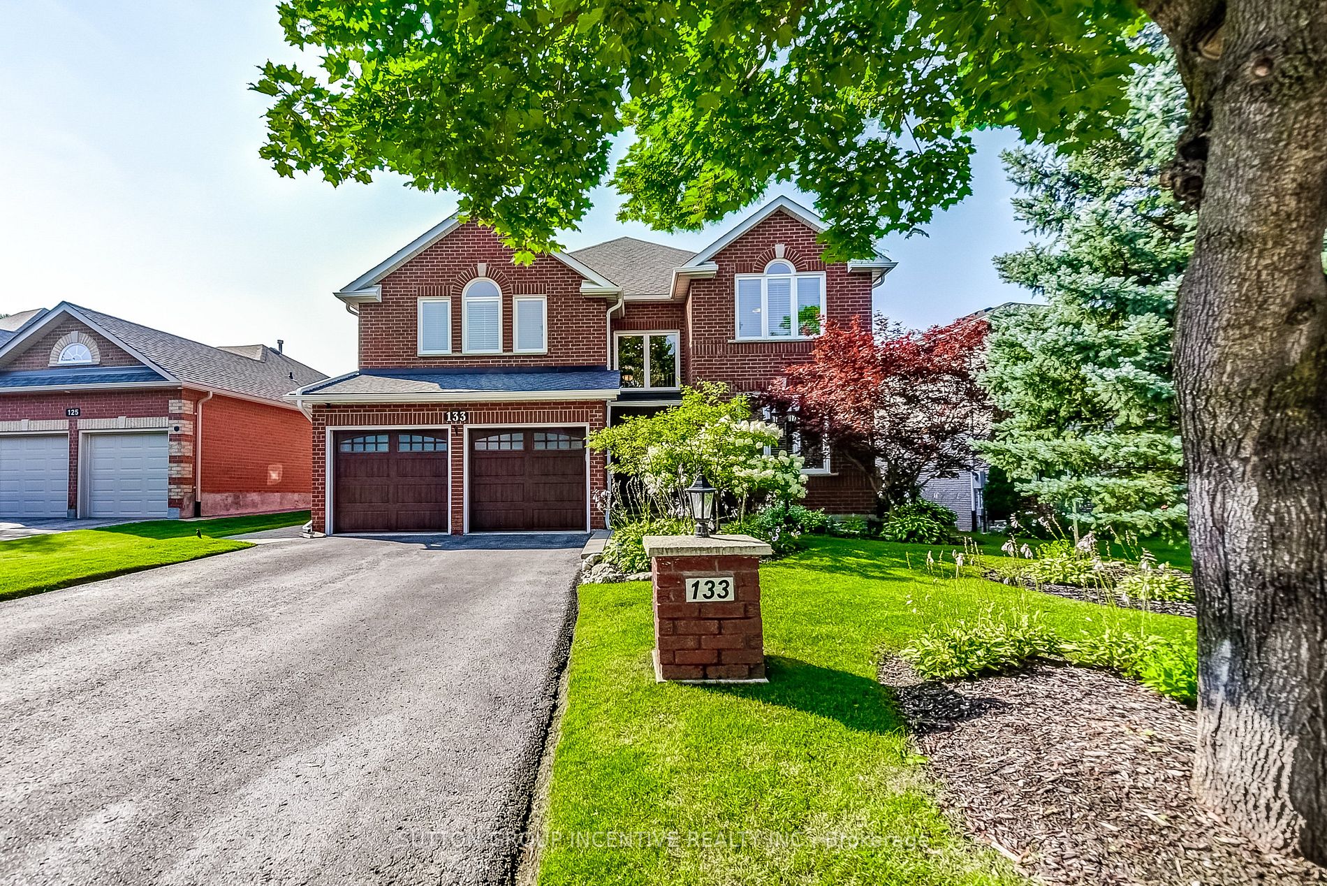 133 Carlyle Cres