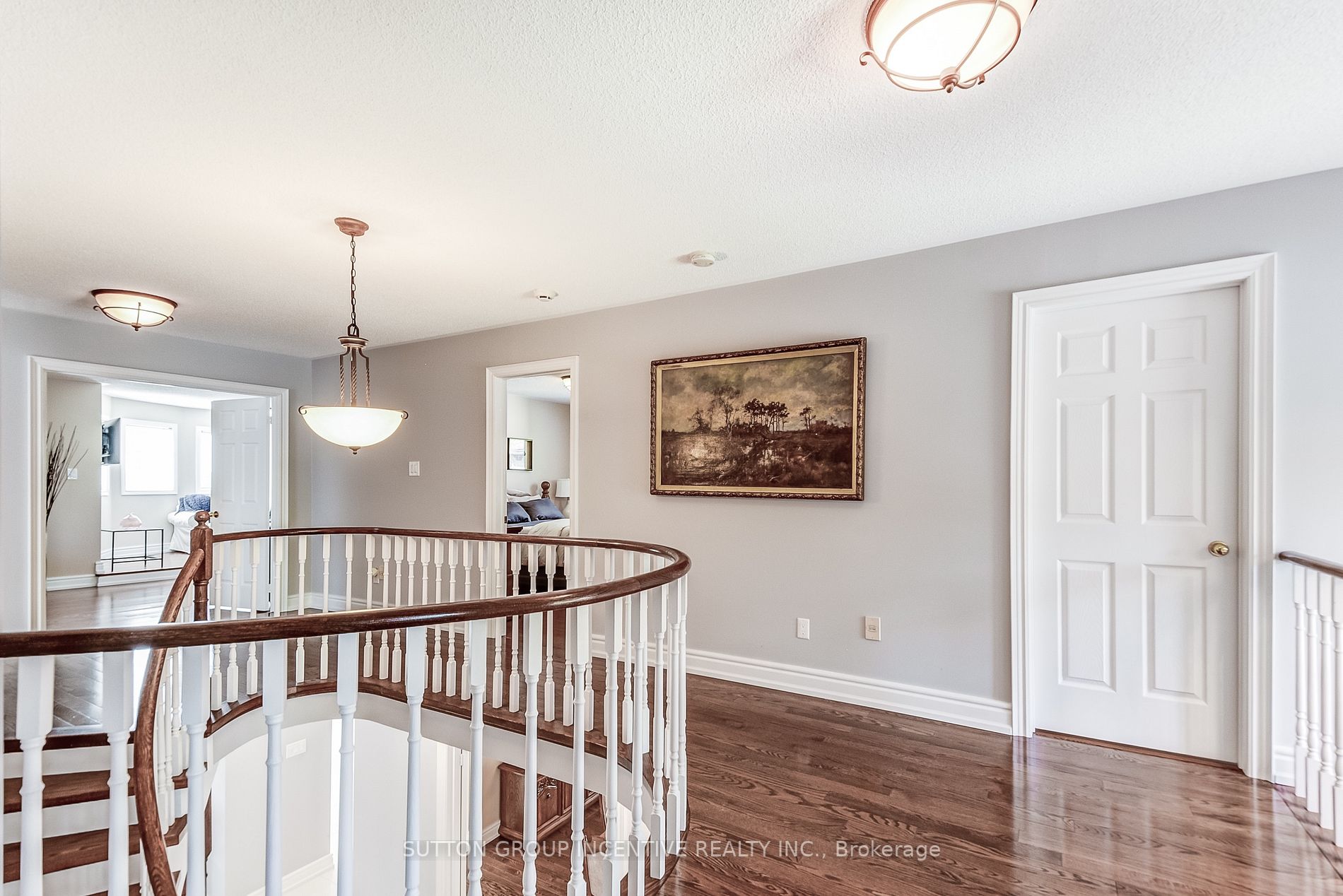 133 Carlyle Cres