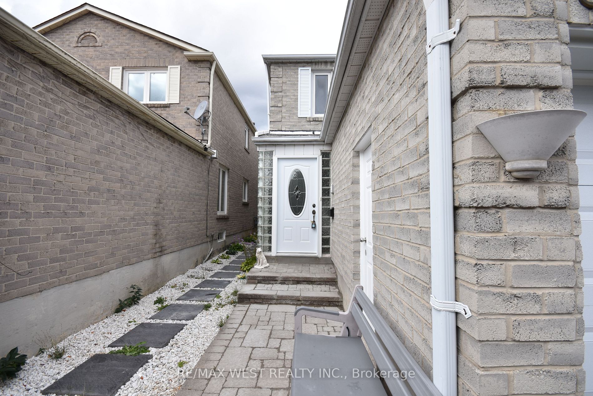 81 Bradbeer Cres