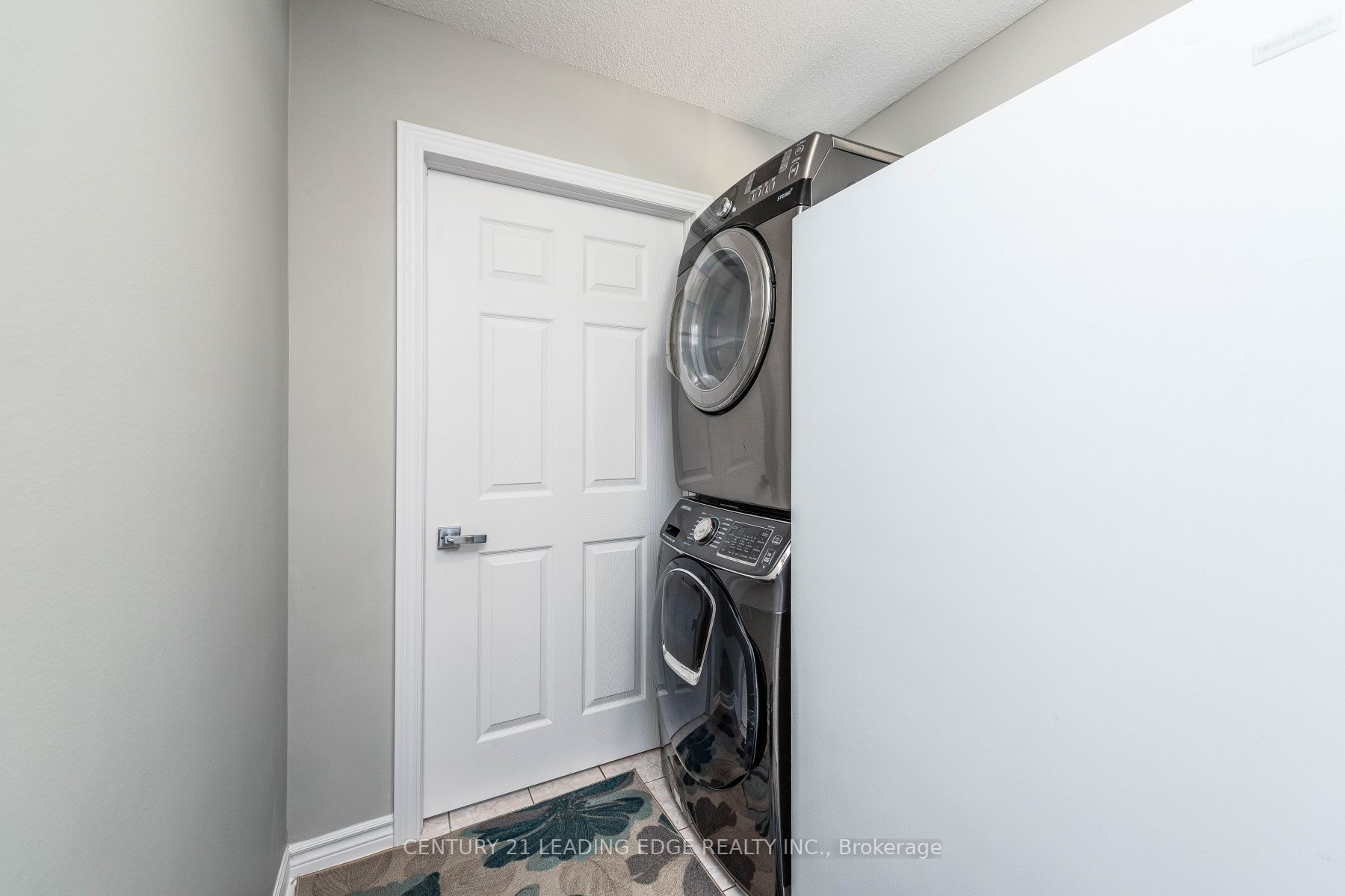 2 Twinberry Cres