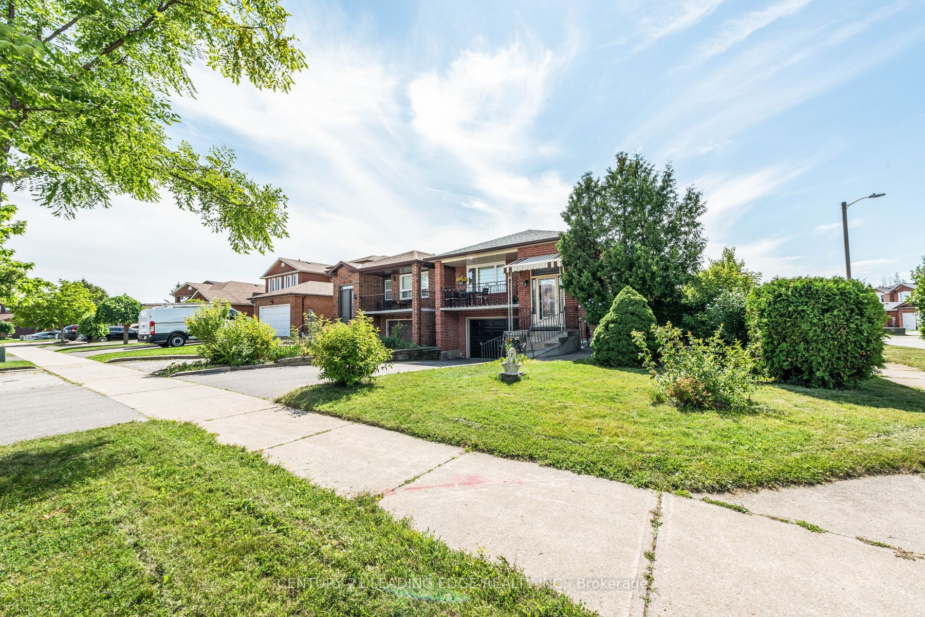 2 Twinberry Cres