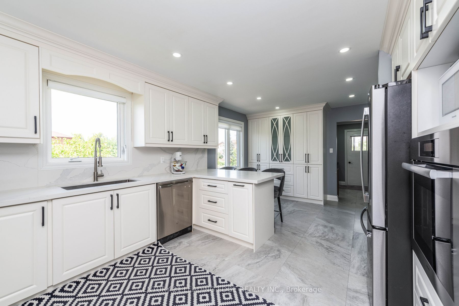 2 Twinberry Cres