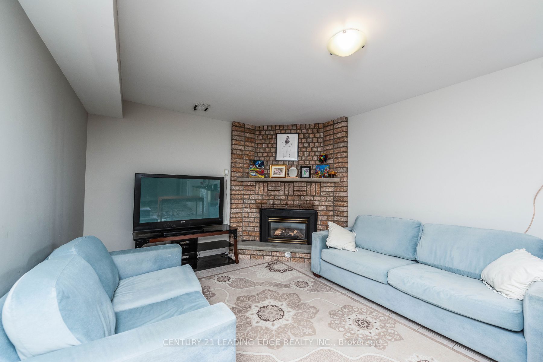 2 Twinberry Cres