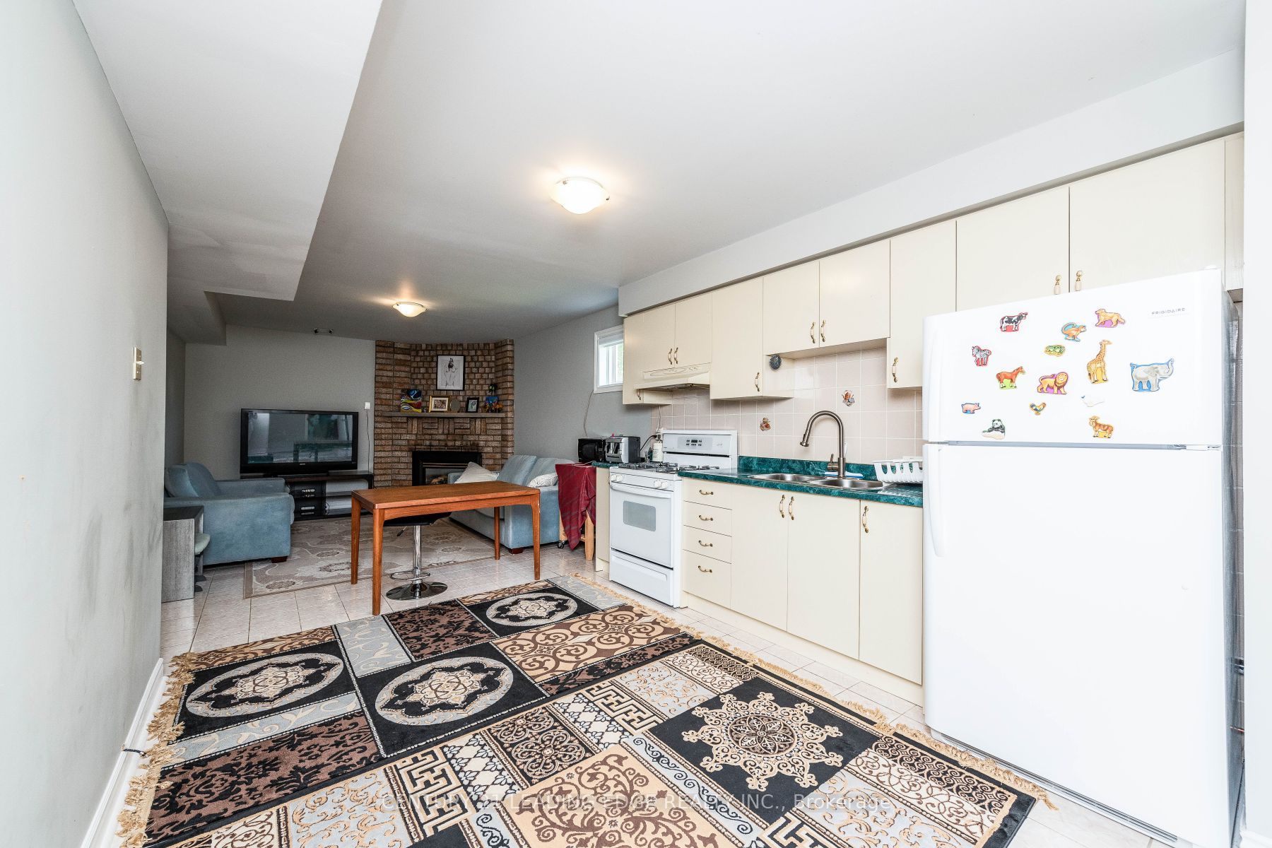2 Twinberry Cres