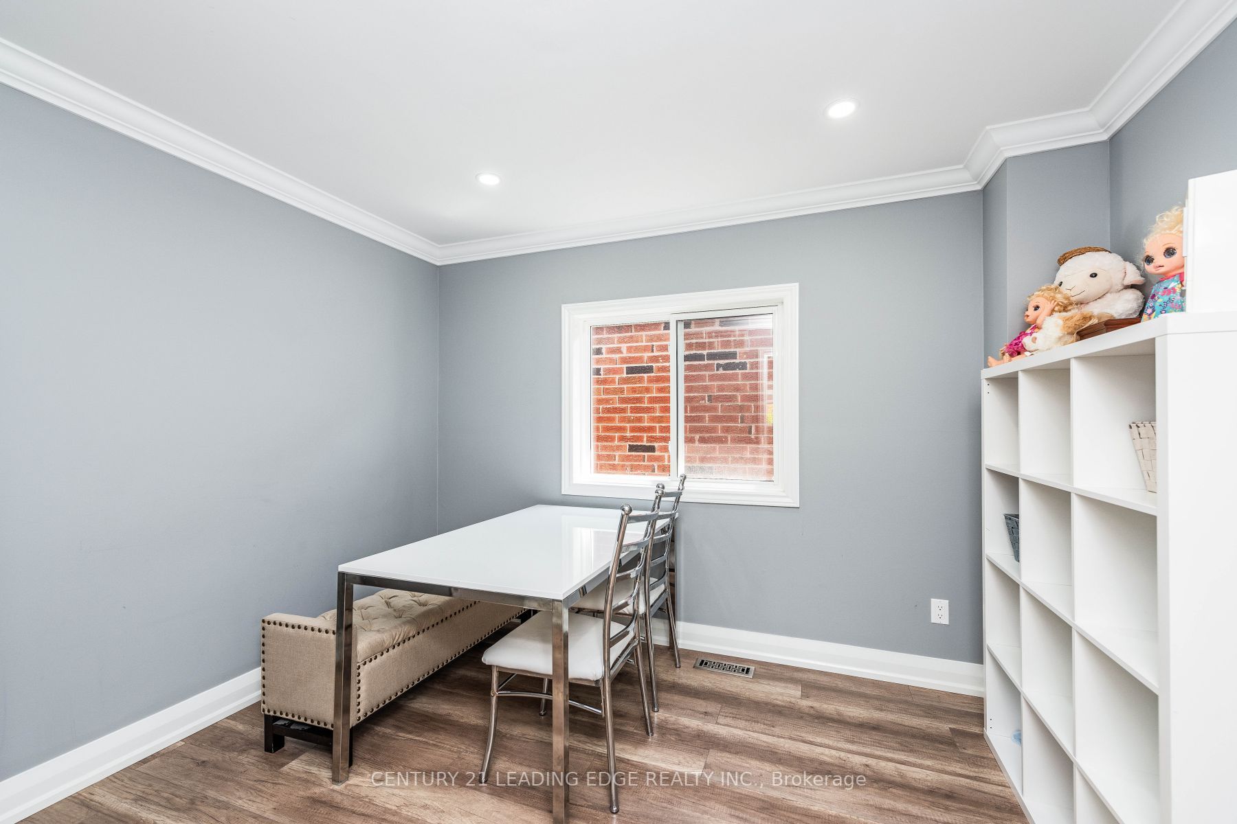 2 Twinberry Cres