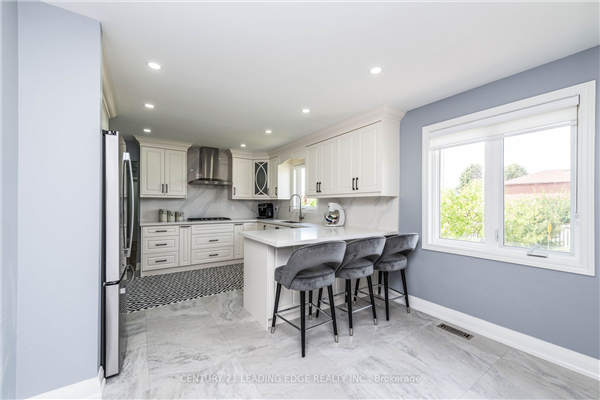 2 Twinberry Cres, Vaughan