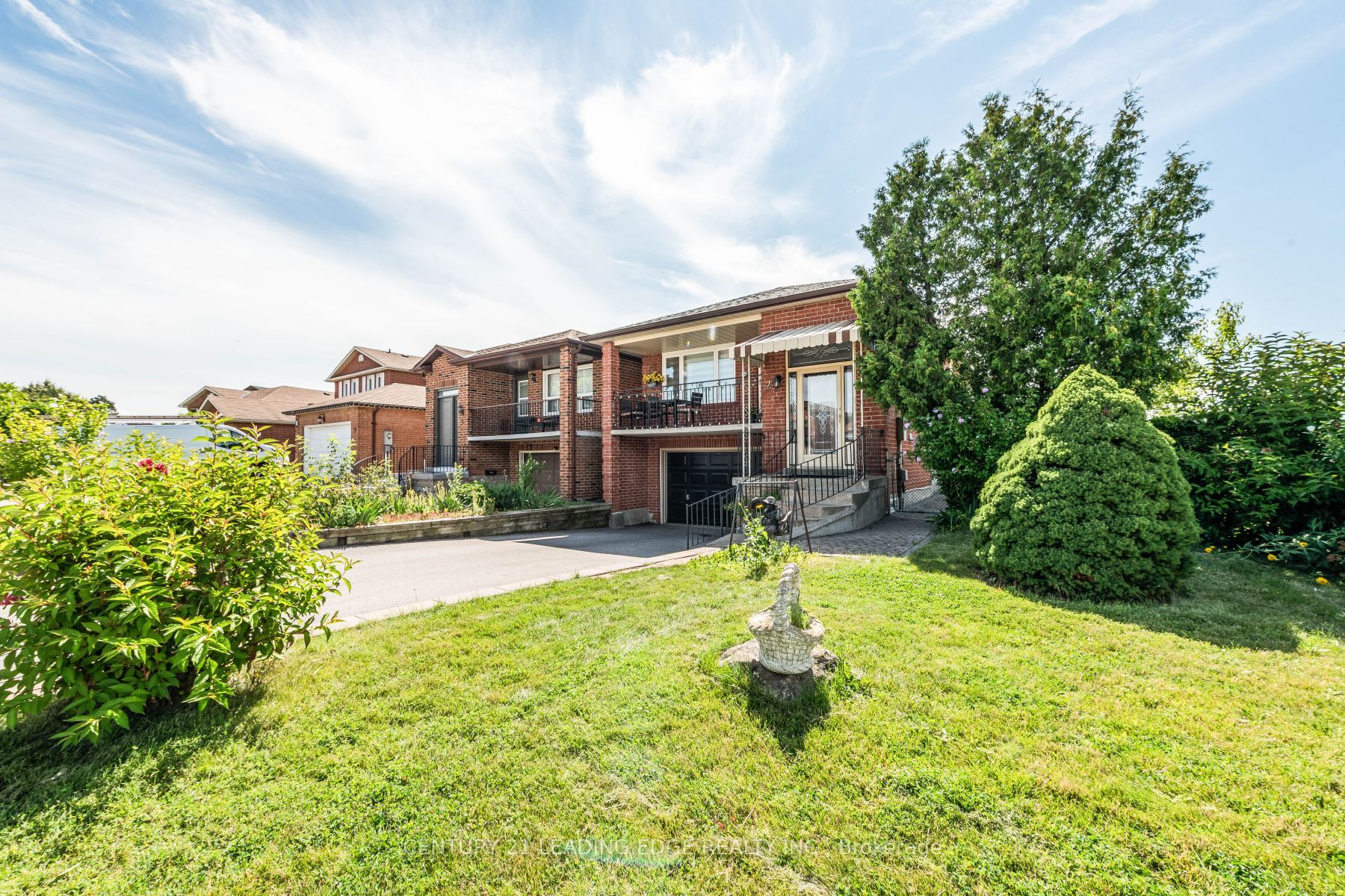 2 Twinberry Cres