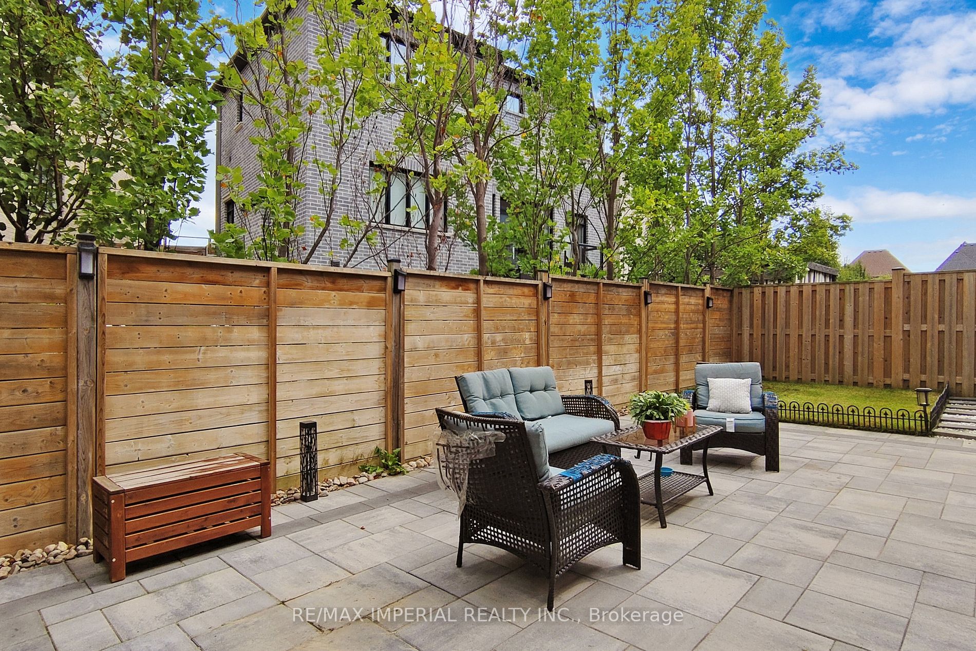 611 Pleasant Ridge Ave