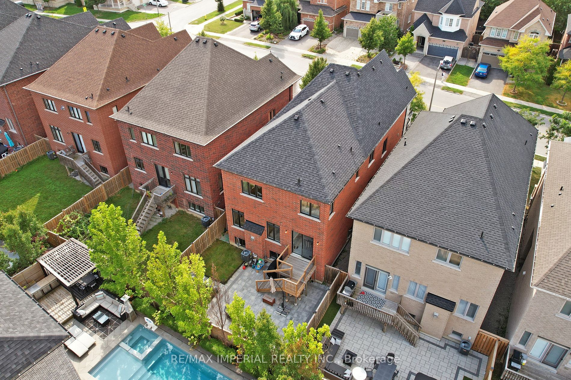 611 Pleasant Ridge Ave