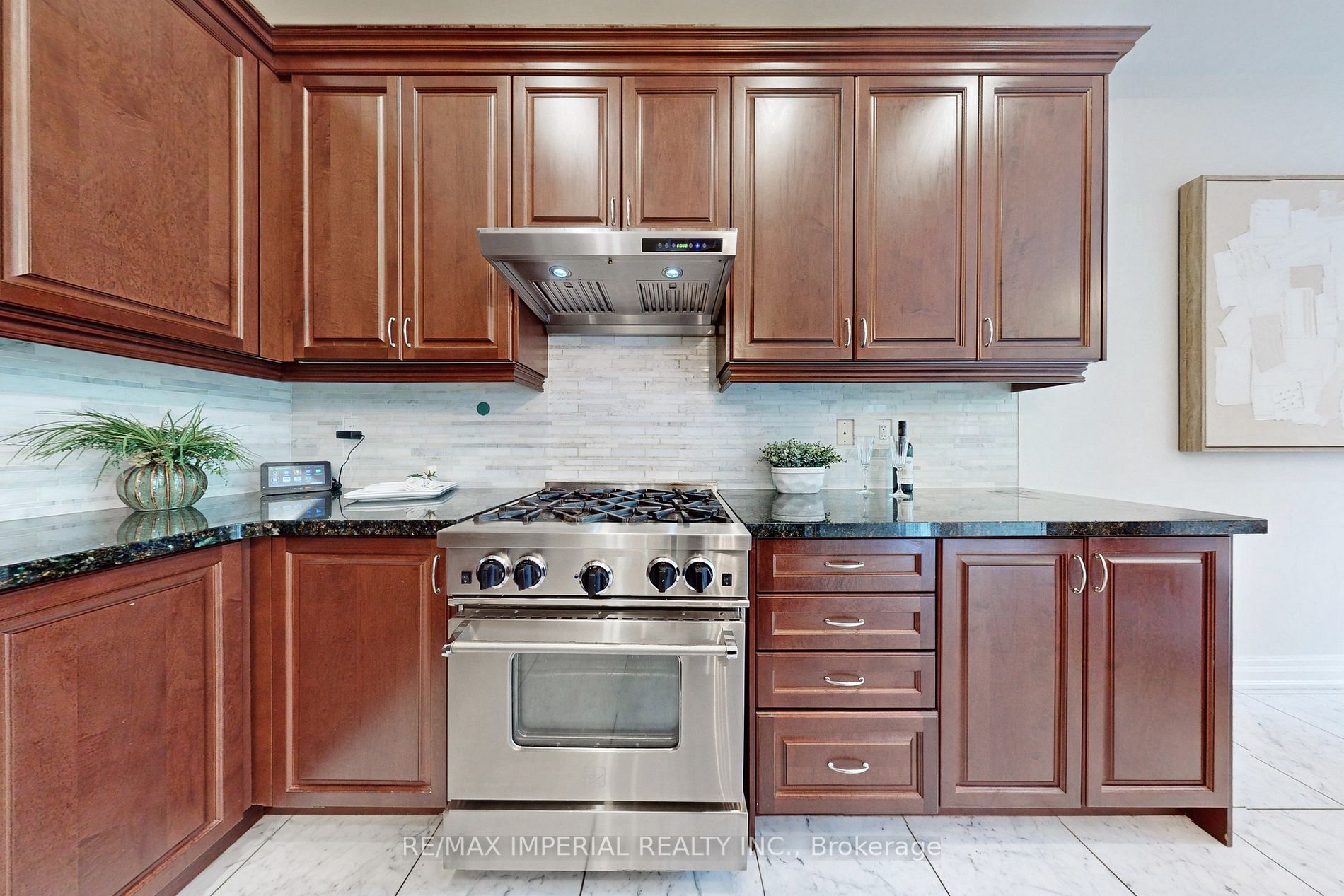 611 Pleasant Ridge Ave