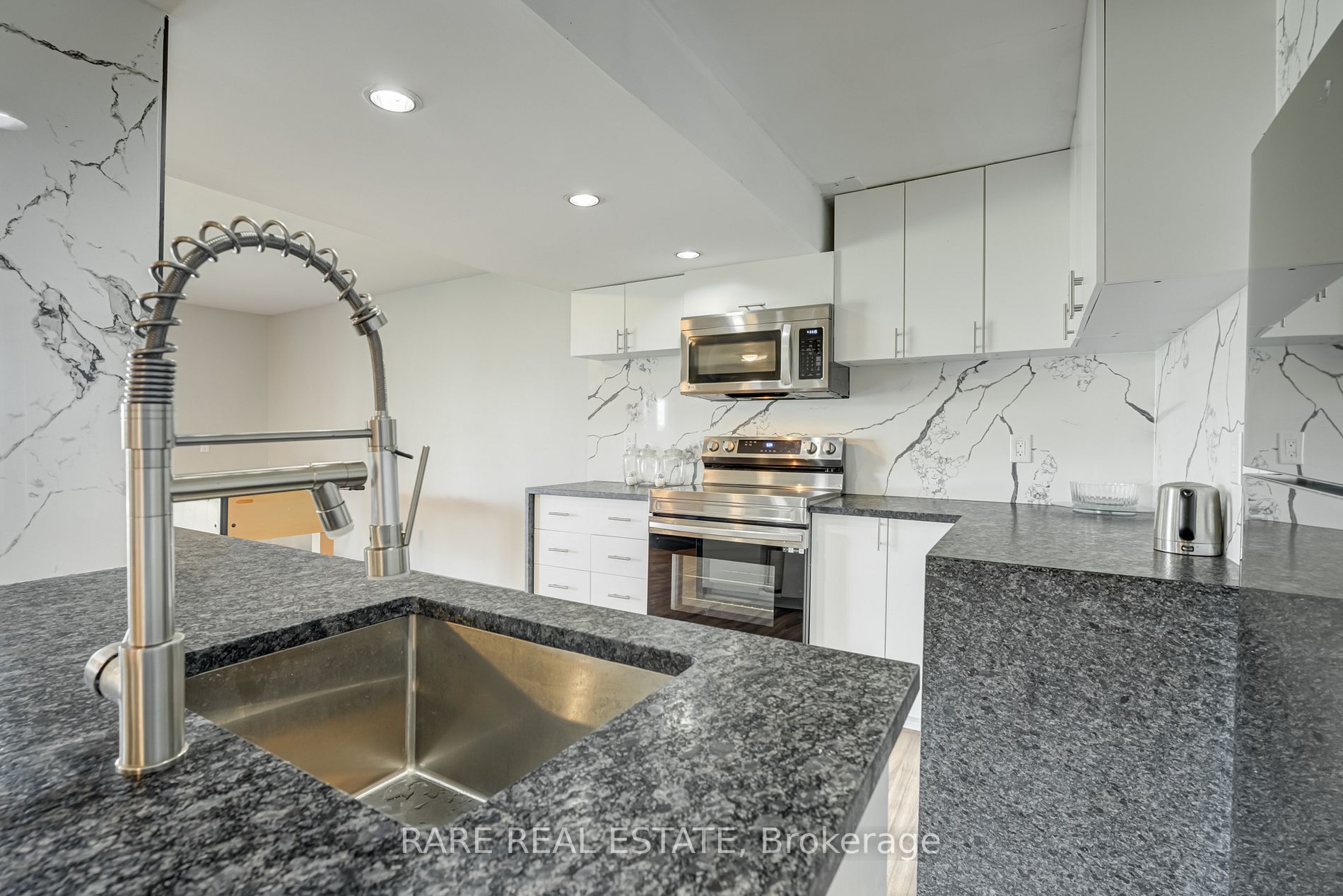 48 Avonlea Rd