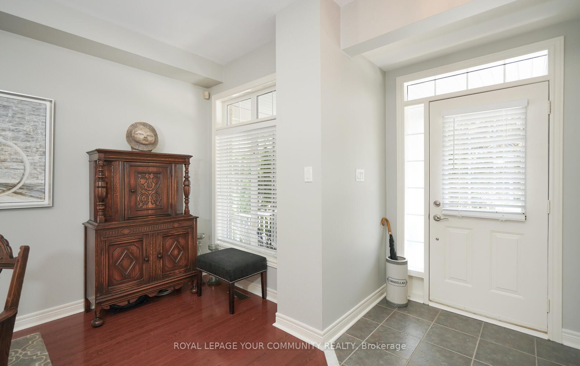 55 Watkins Glen Cres