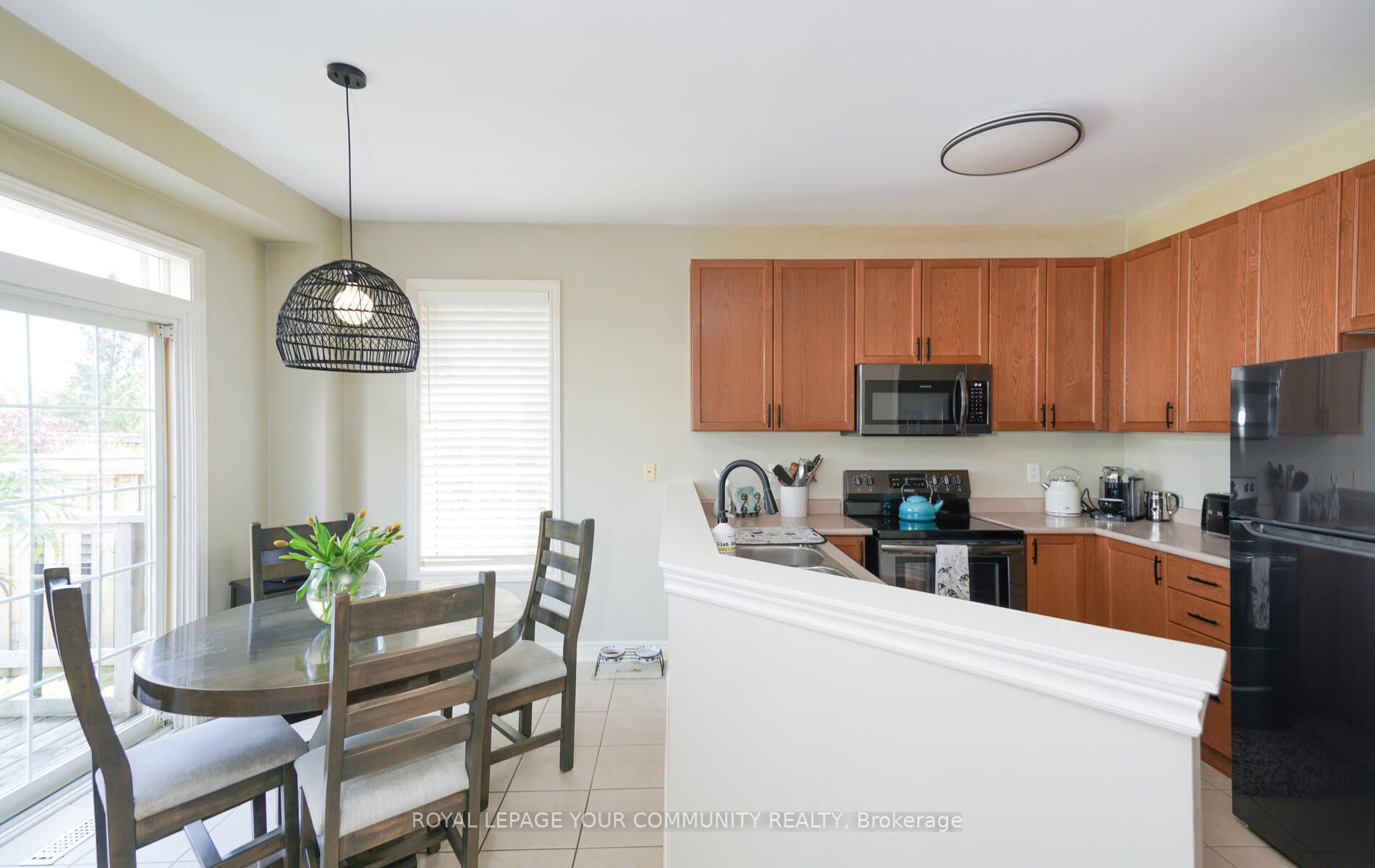 55 Watkins Glen Cres