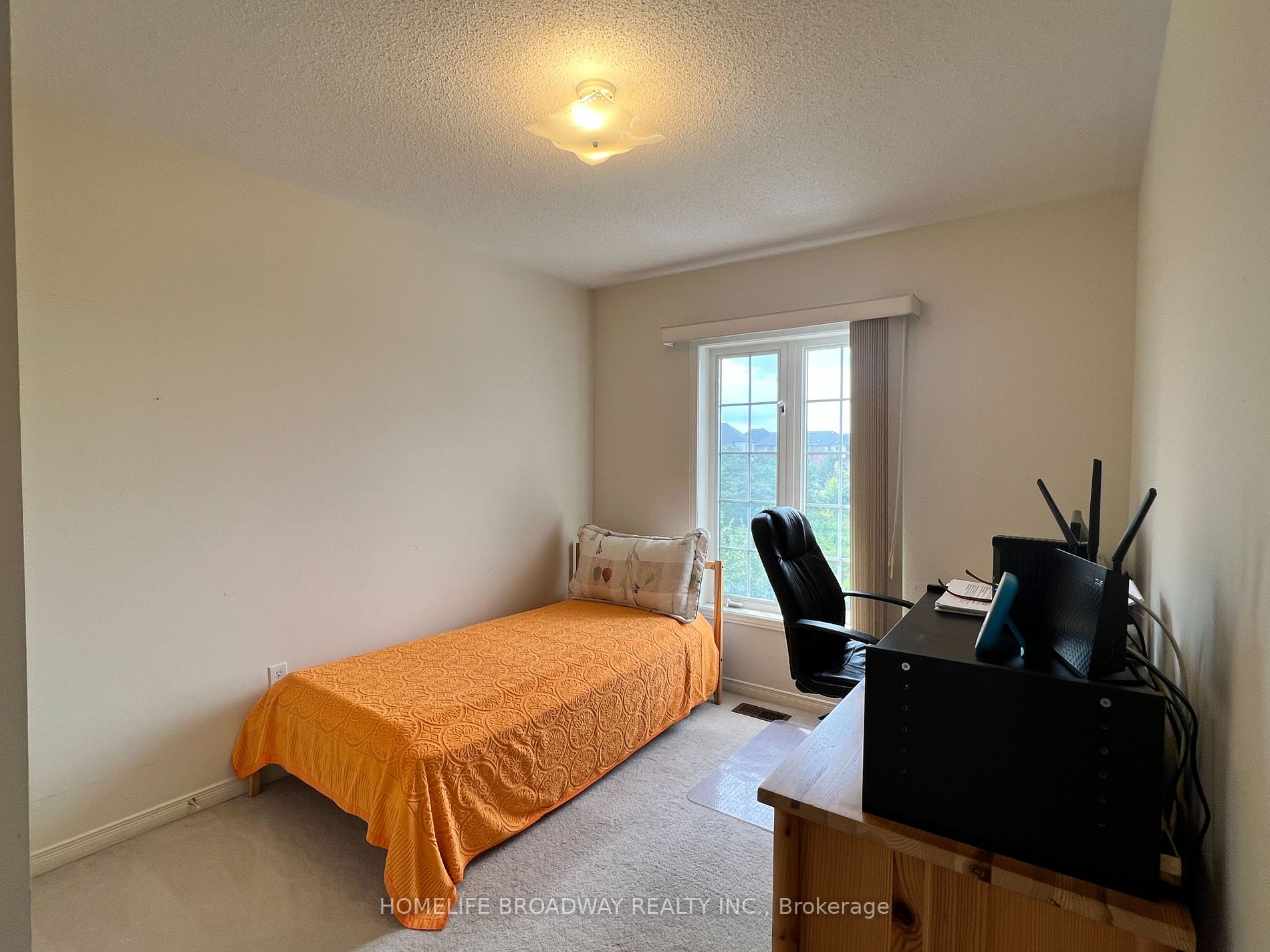 78 Thoroughbred Way
