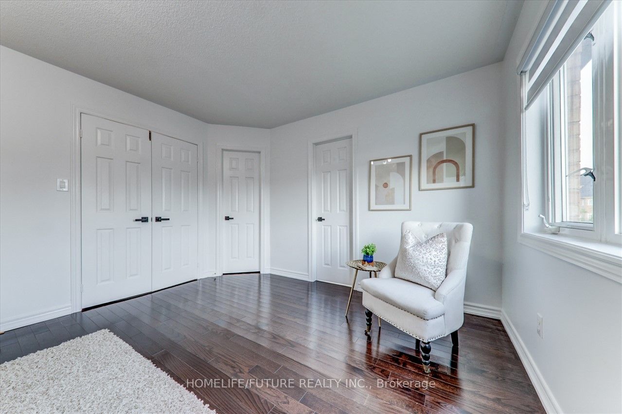 5 Autumnglen Rd