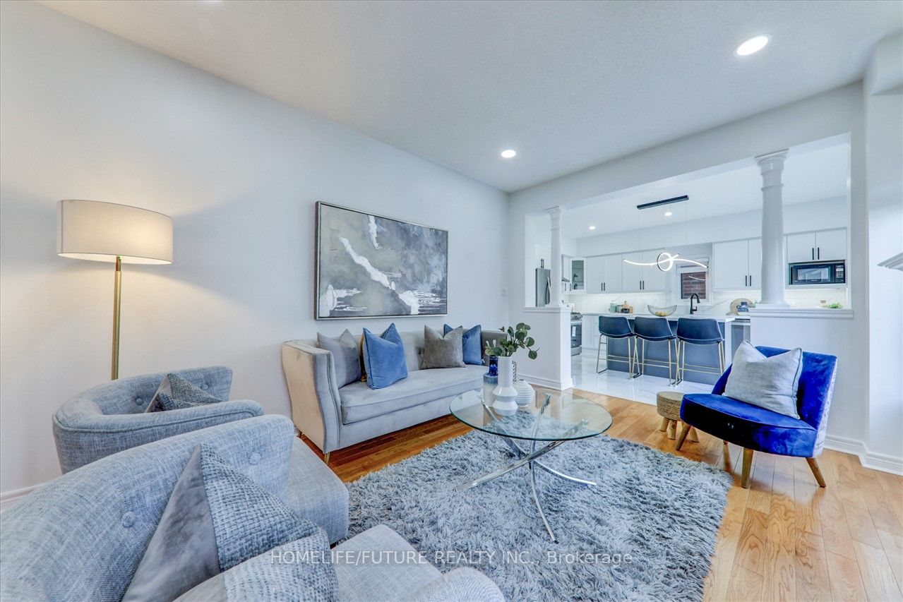 5 Autumnglen Rd