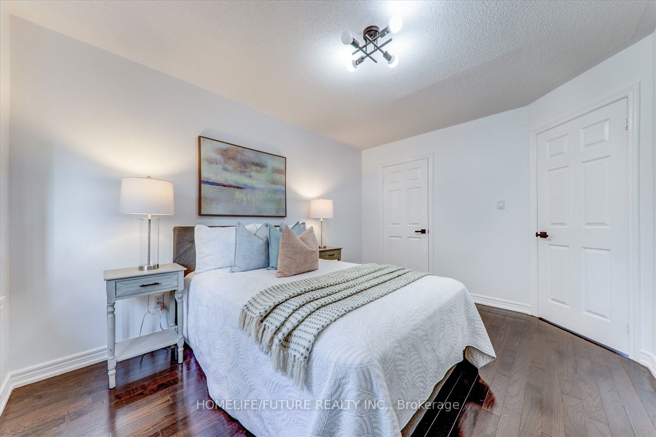 5 Autumnglen Rd