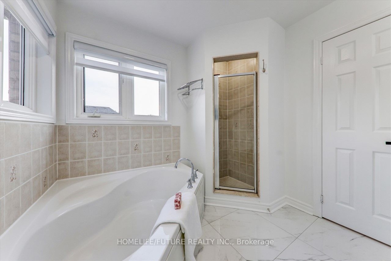 5 Autumnglen Rd