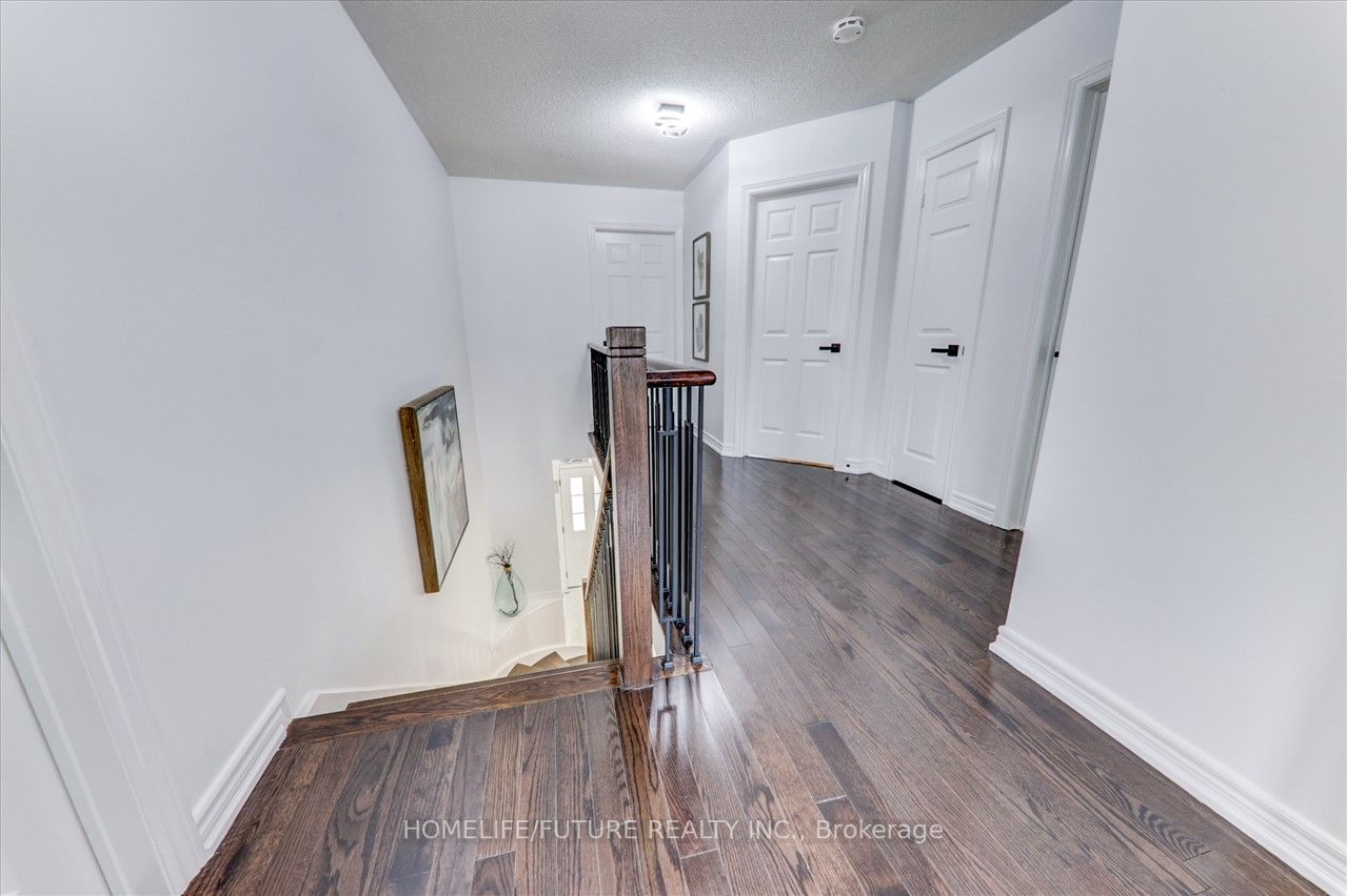 5 Autumnglen Rd