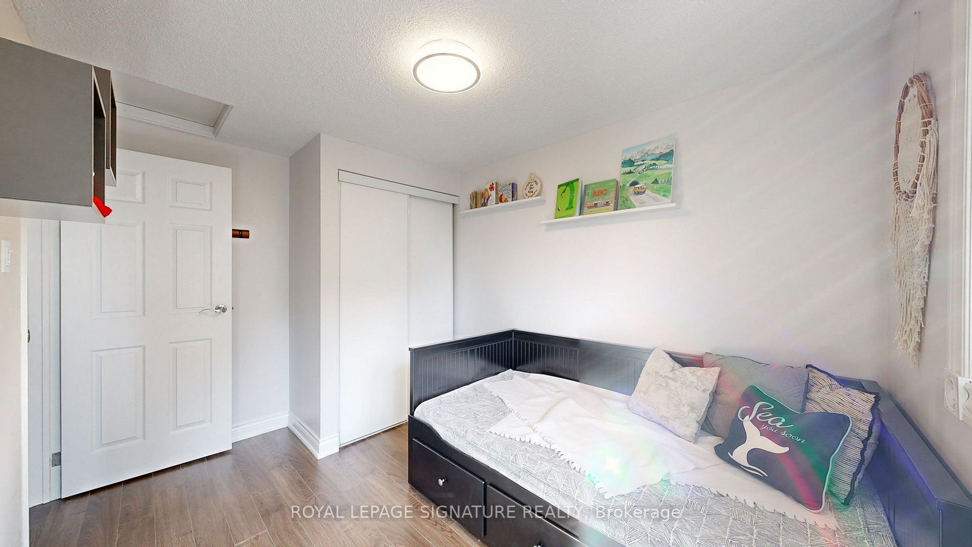 15 Debden Rd