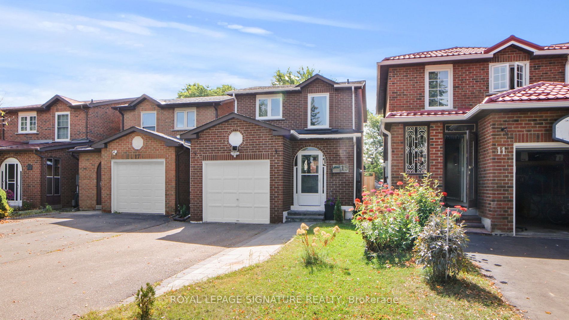 15 Debden Rd