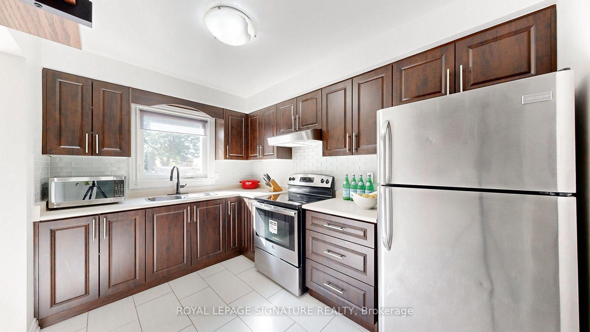 15 Debden Rd