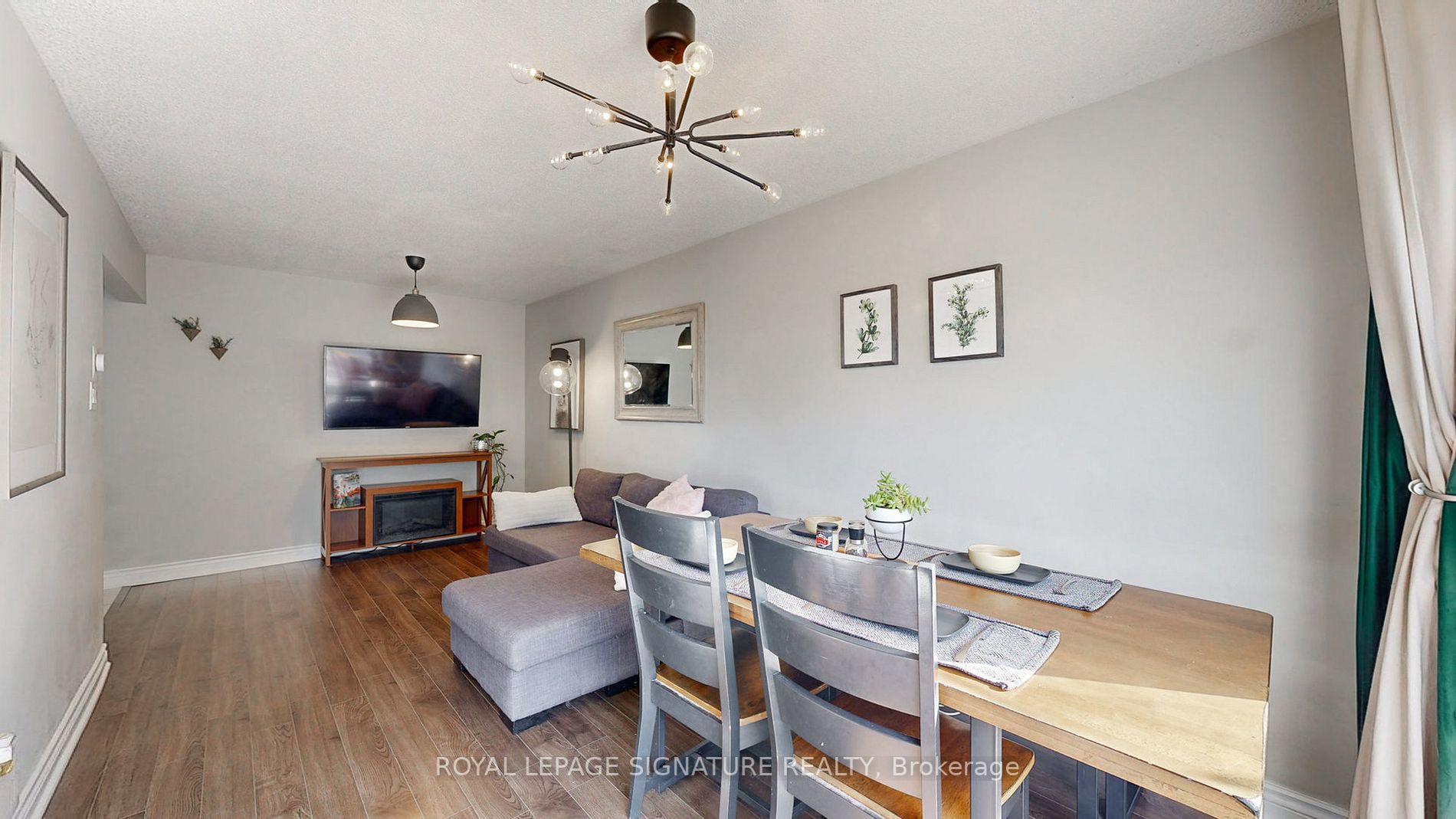 15 Debden Rd