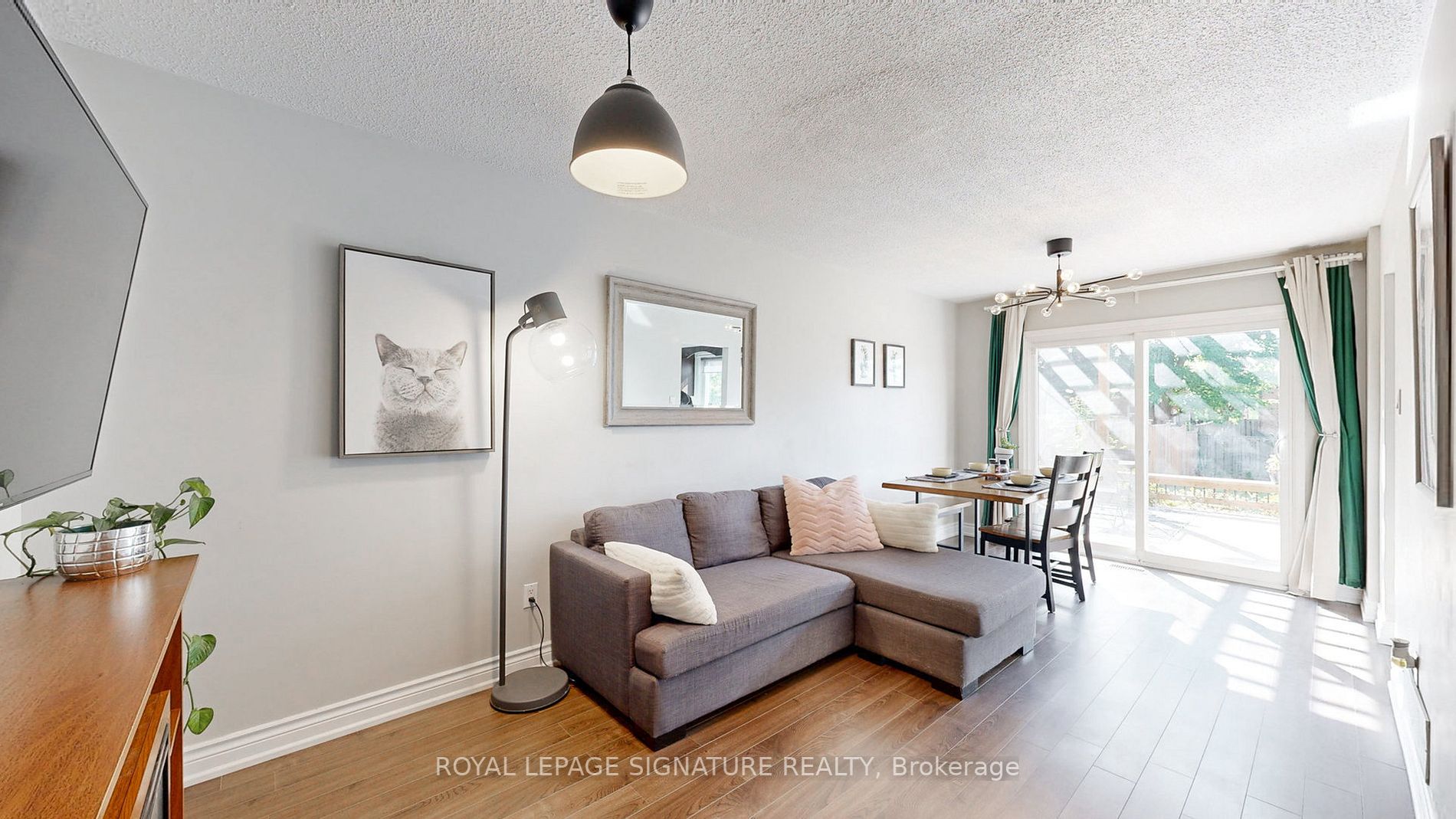 15 Debden Rd