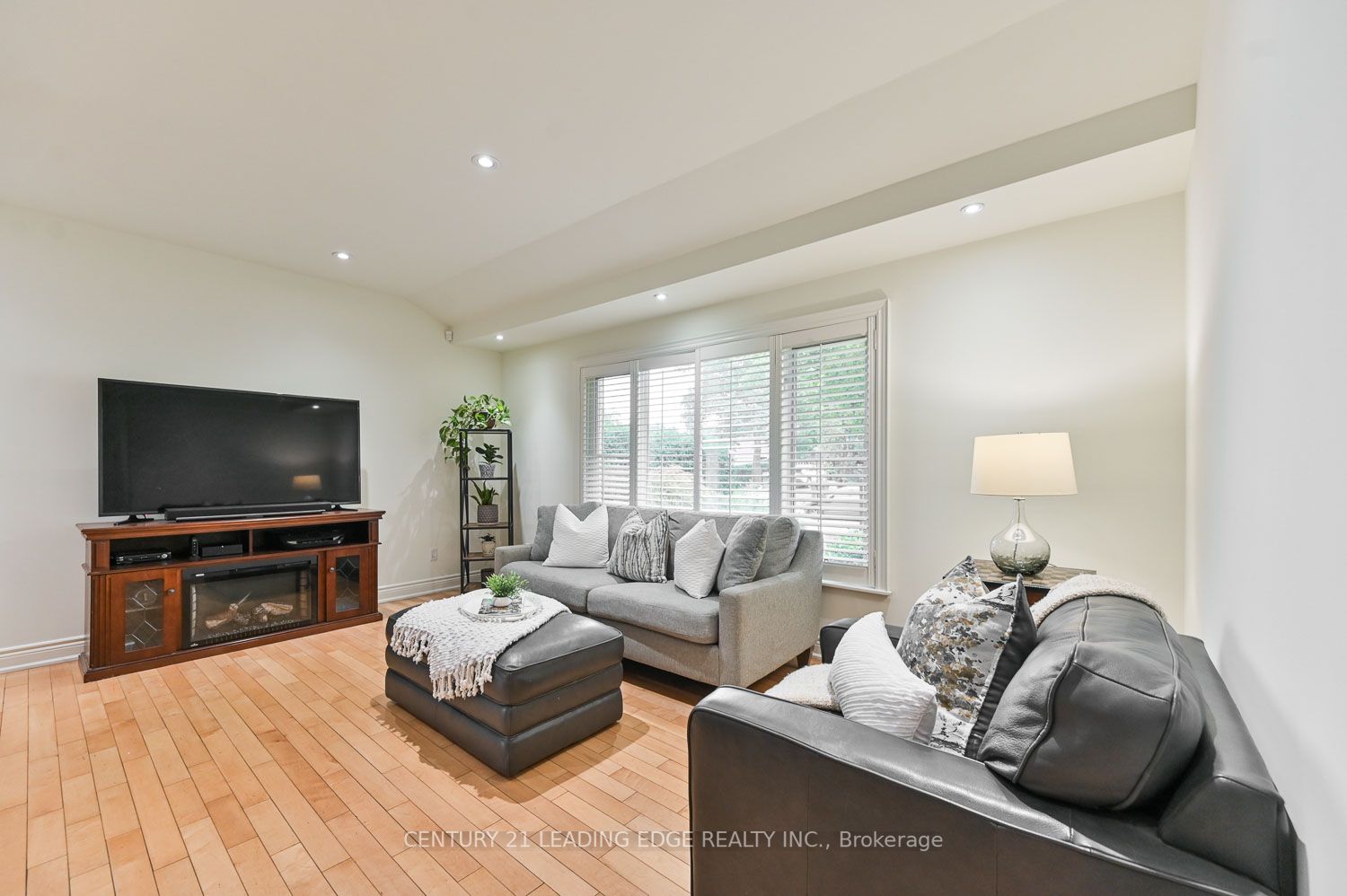 108 Drakefield Rd