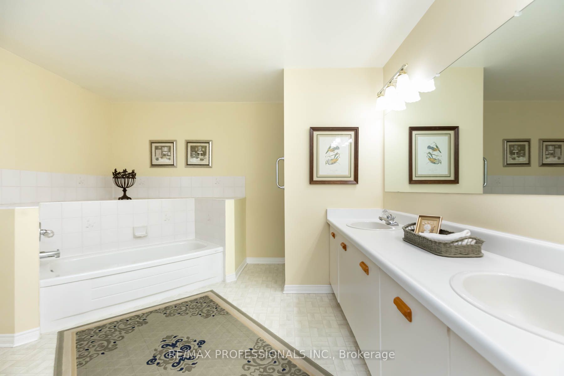 36 Adams Crt, #36