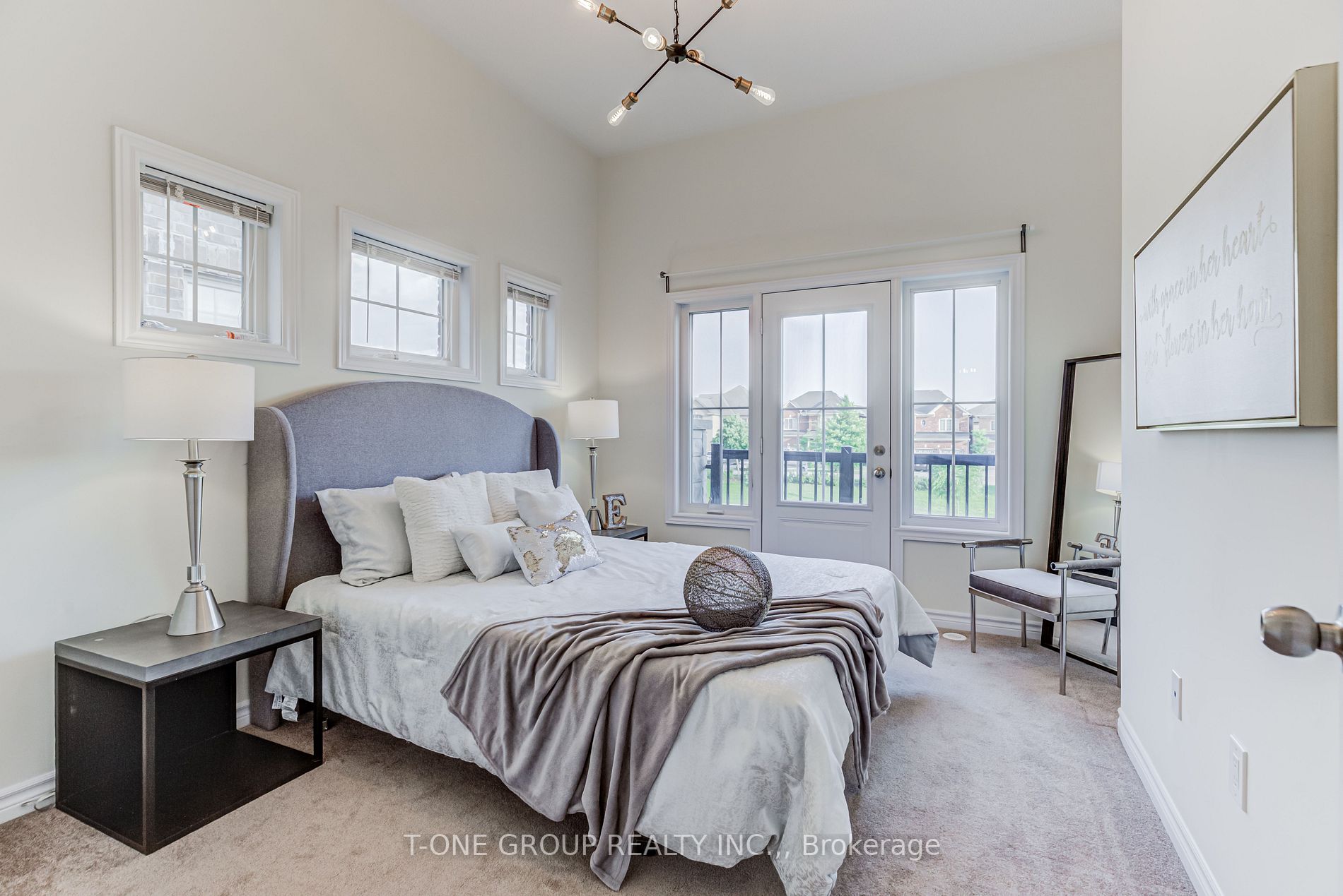 281 Dundas Way