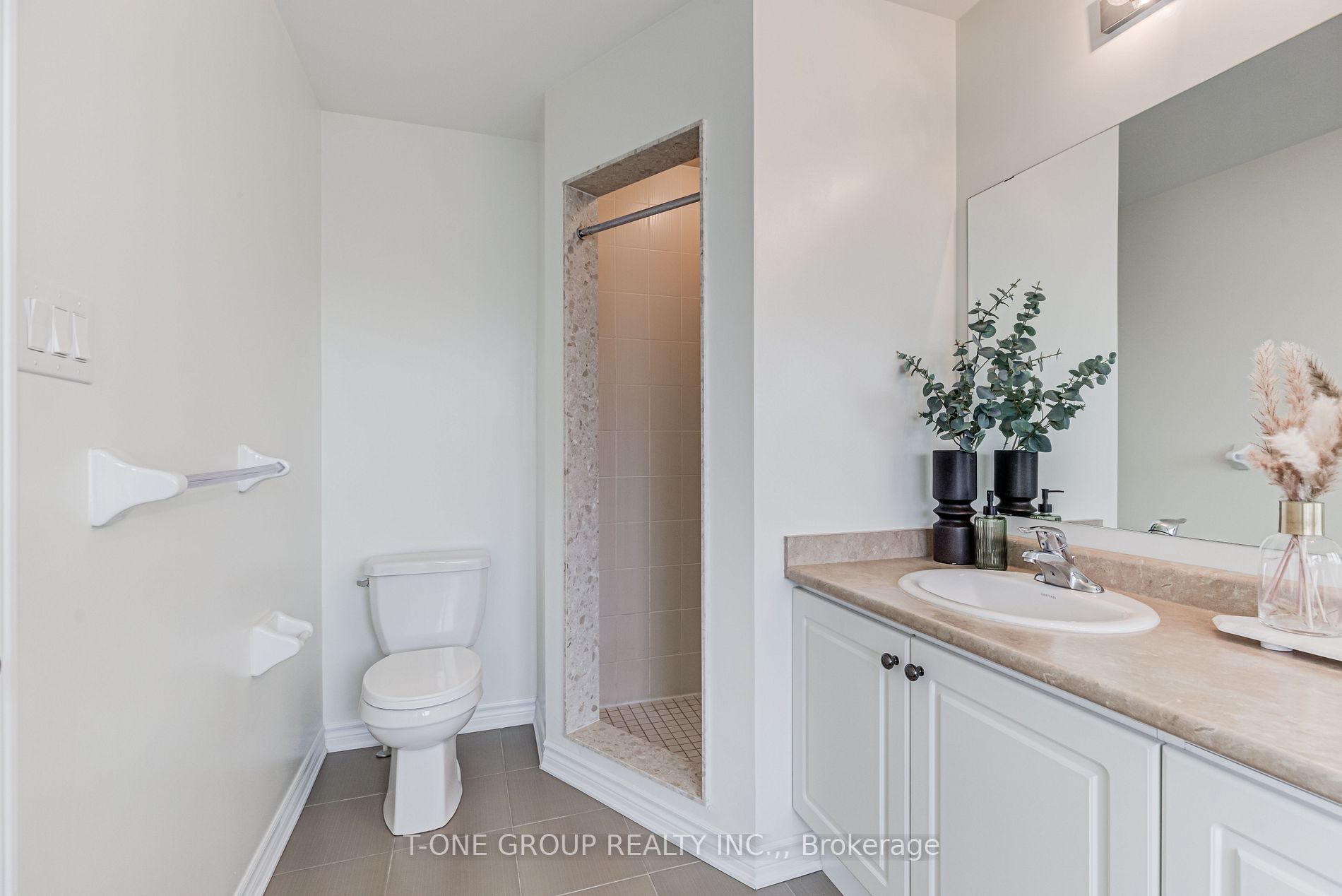 281 Dundas Way