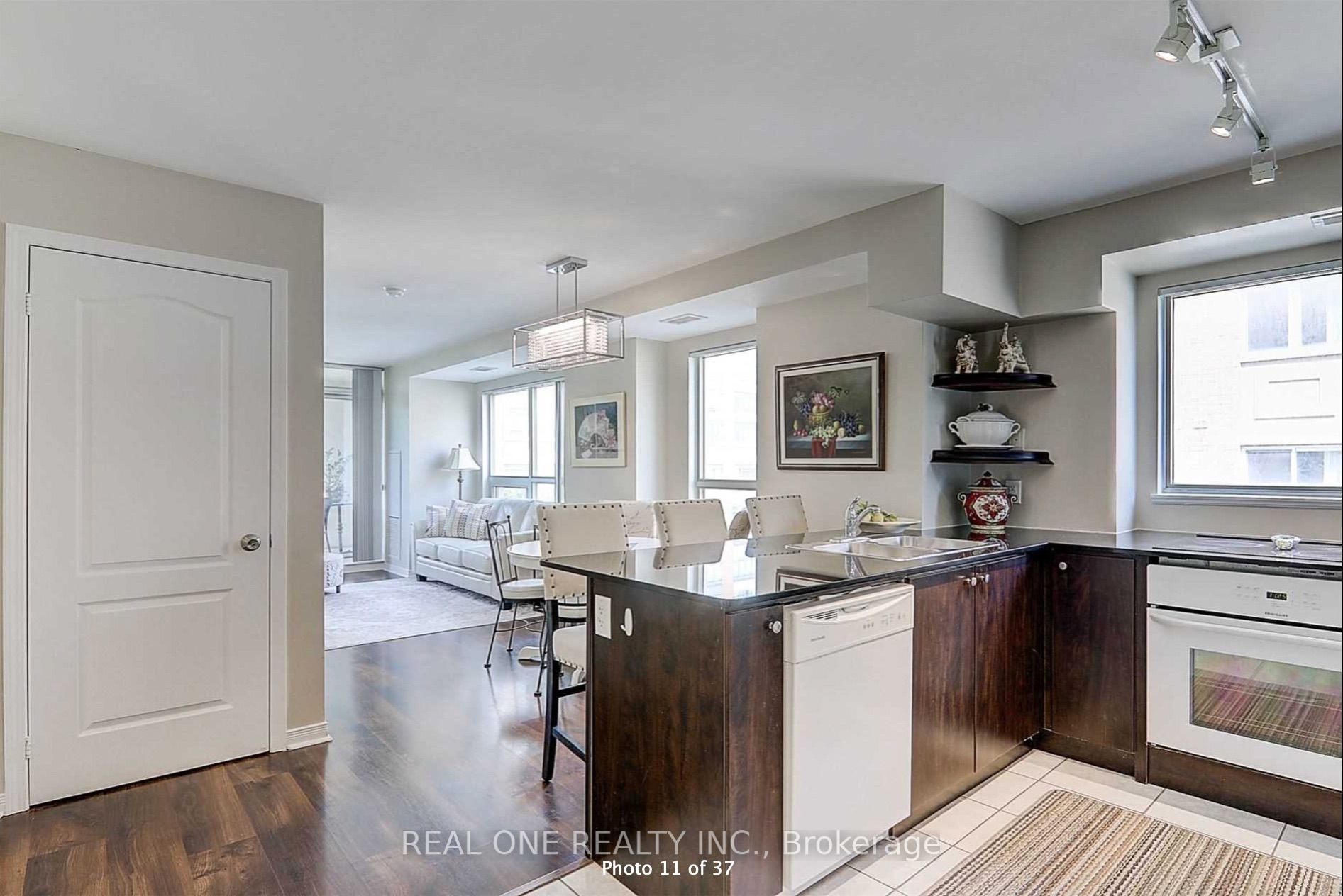 4600 Steeles Ave E, #209
