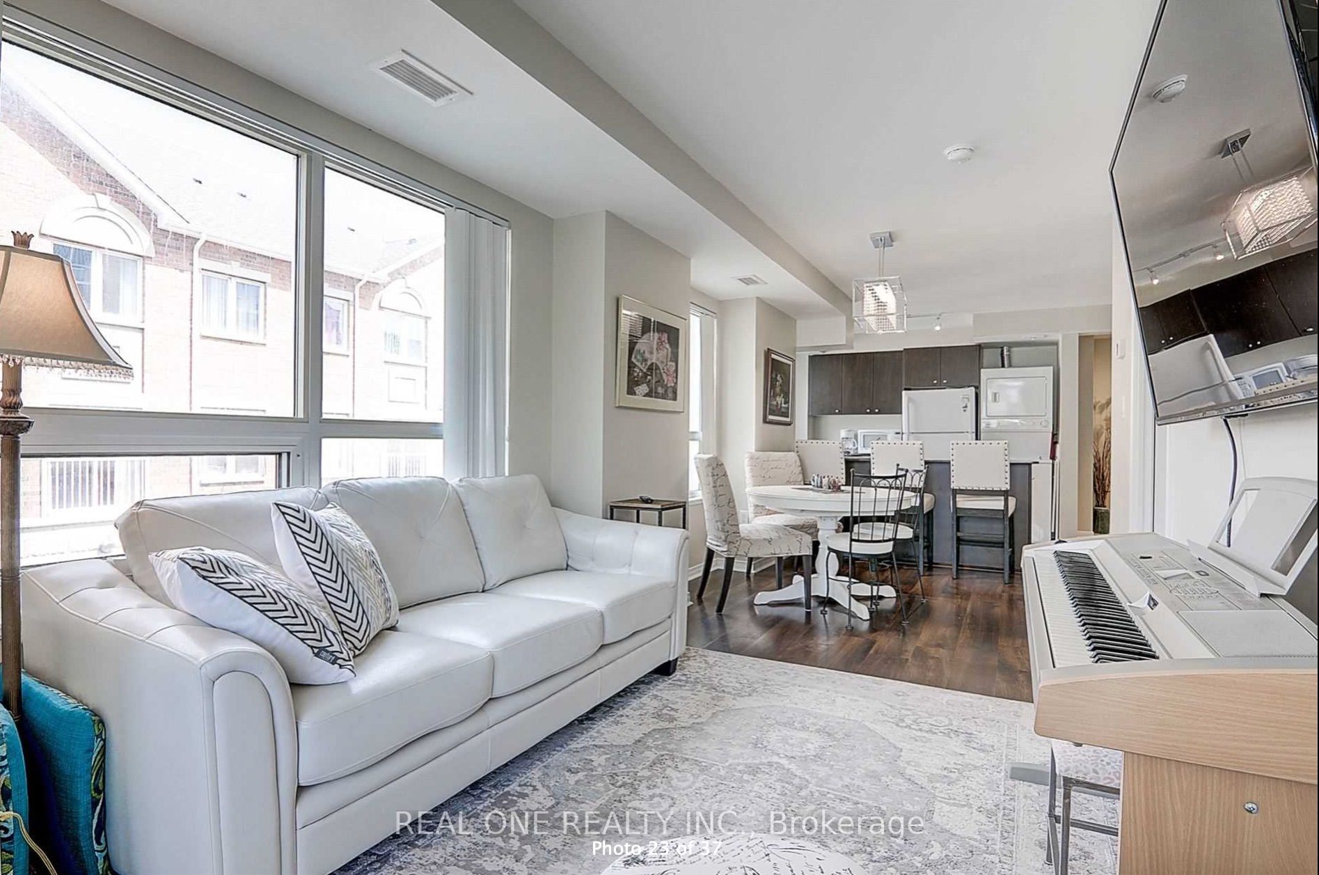 4600 Steeles Ave E, #209