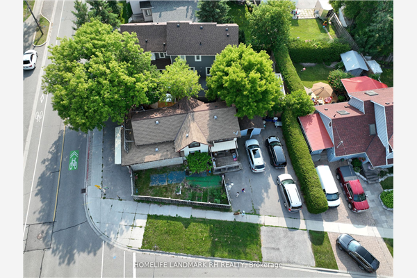 695 Srigley St, Newmarket
