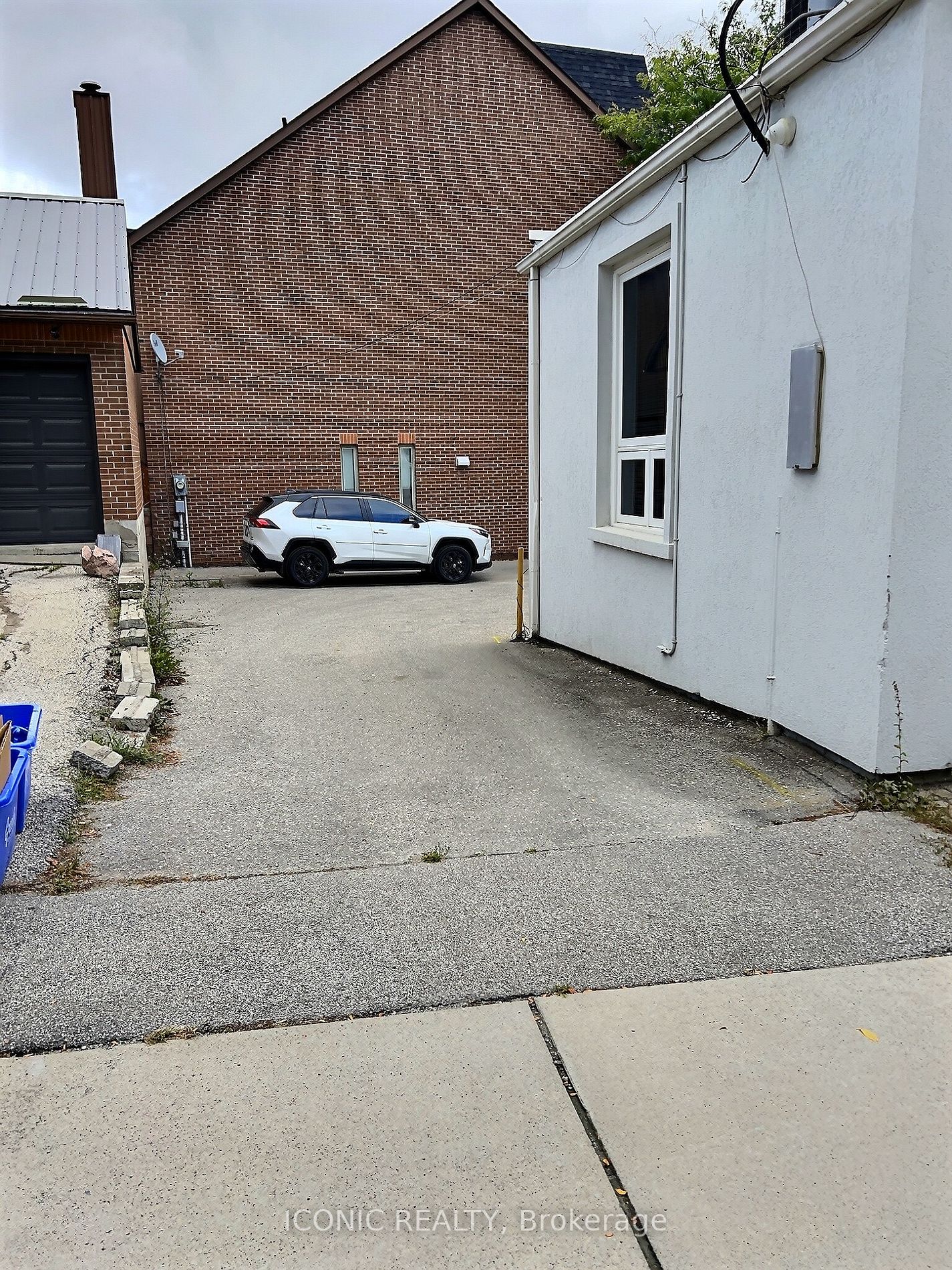 232 Woodbridge Ave