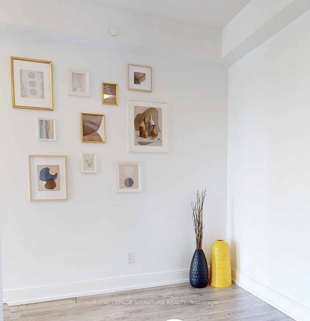 9600 Yonge St, #608