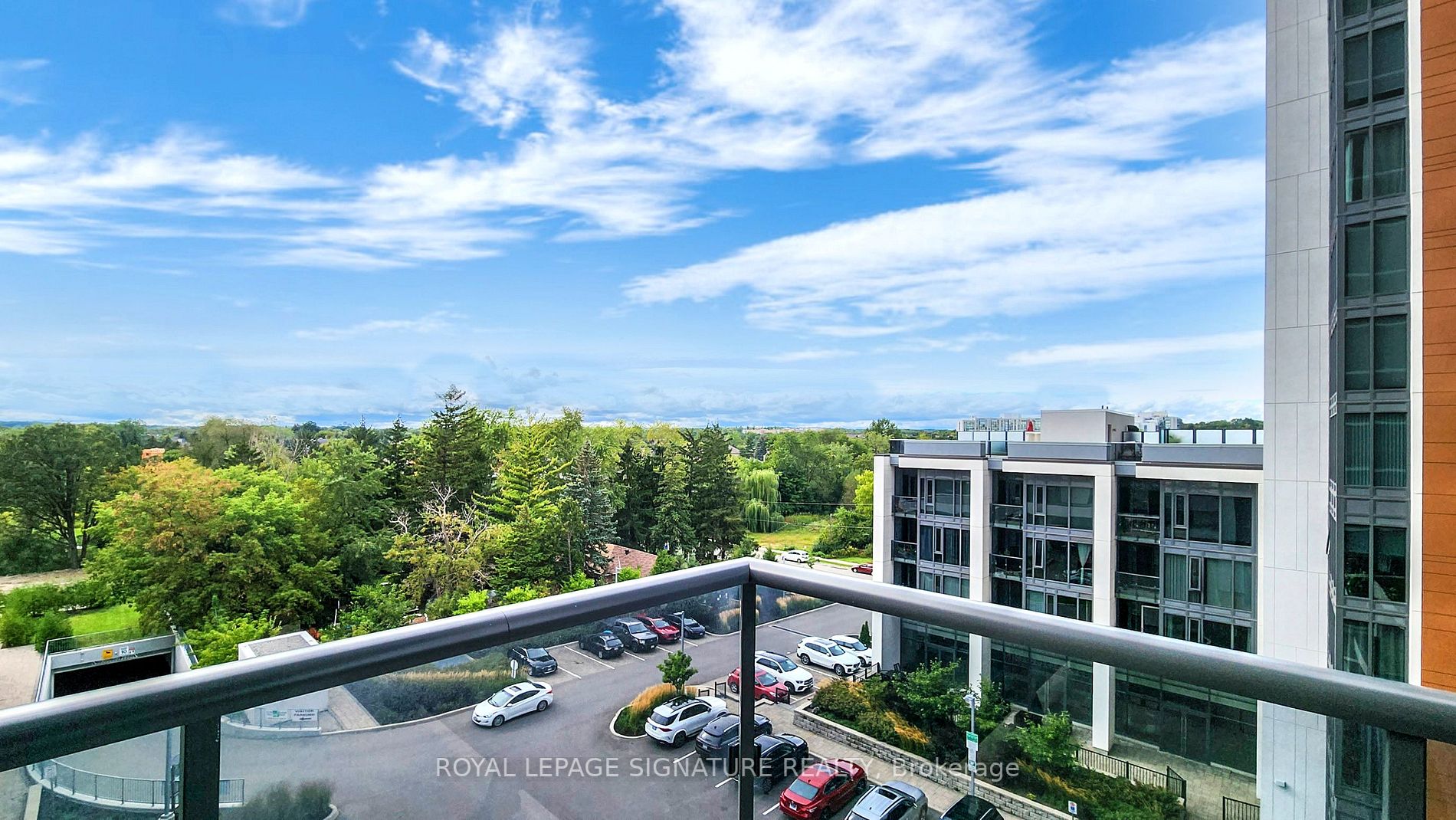 9600 Yonge St, #608