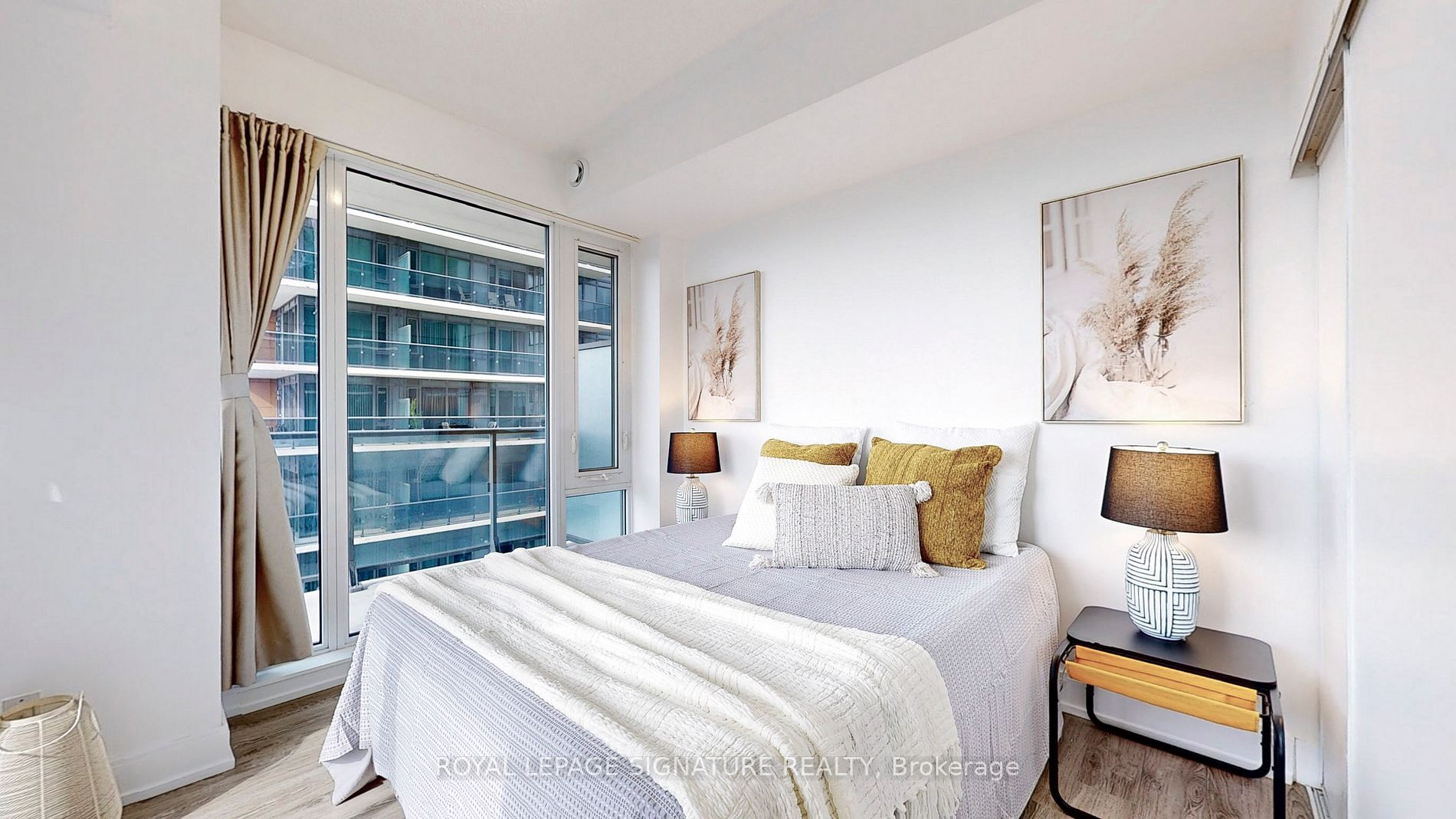 9600 Yonge St, #608
